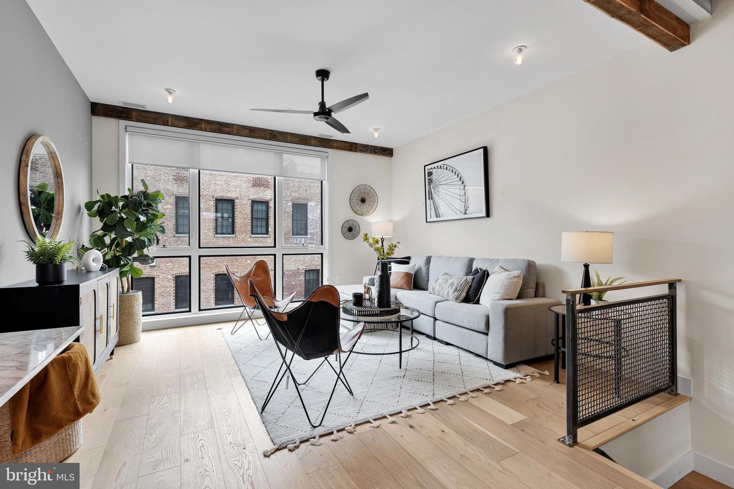 774 Girard STREET NW Unit: 4W