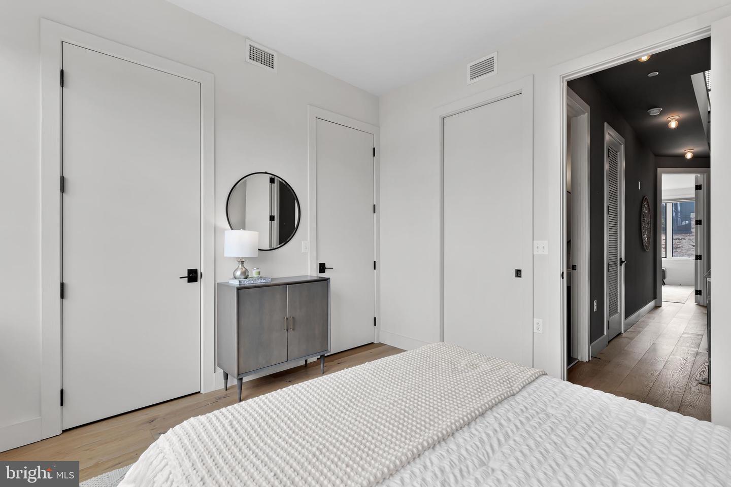 774 Girard STREET NW Unit: 4W