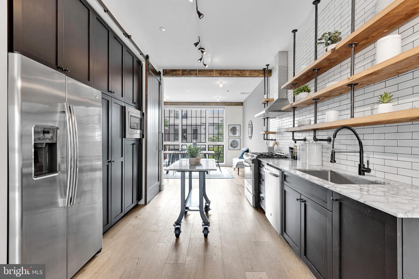 774 Girard STREET NW Unit: 4W