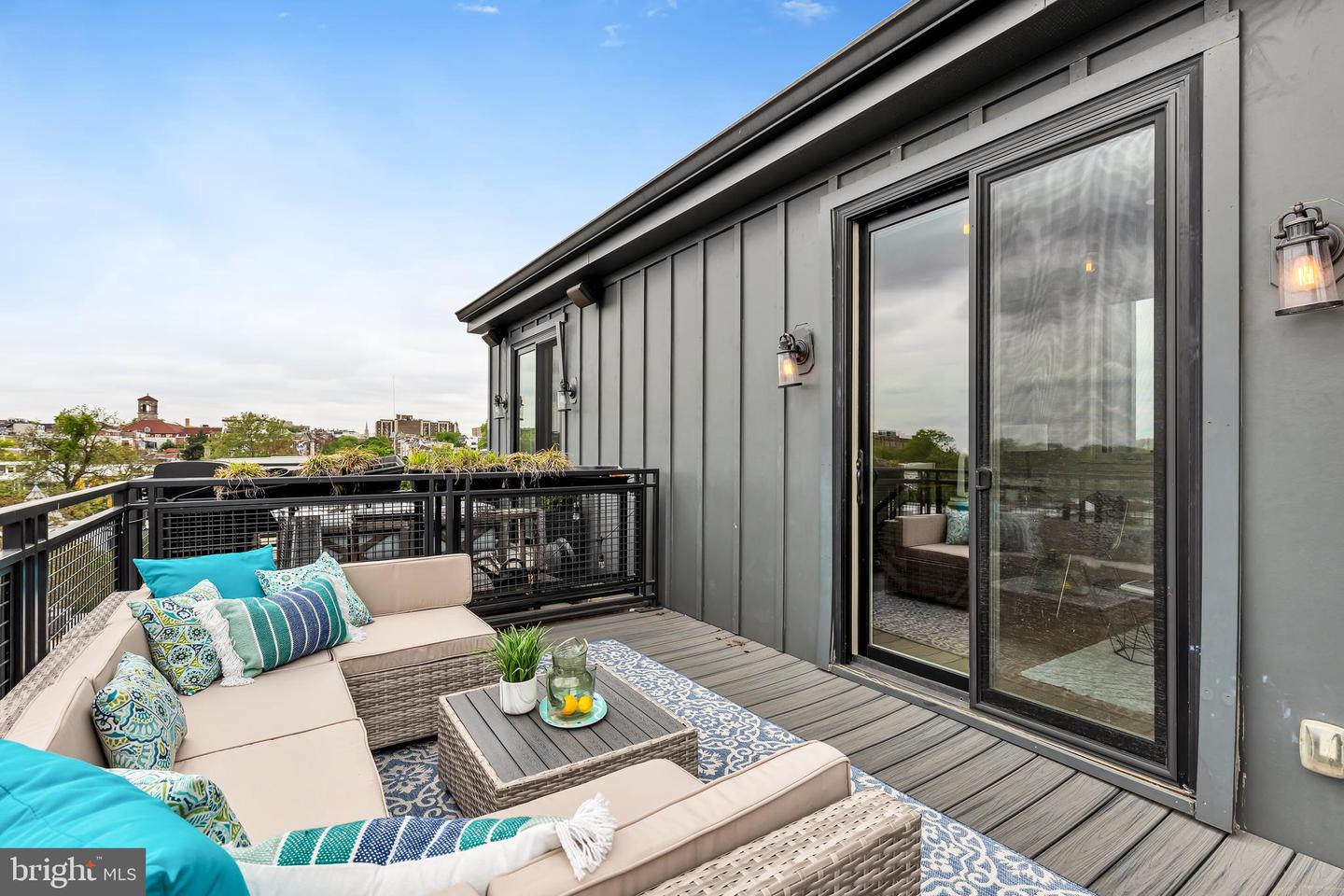 774 Girard STREET NW Unit: 4W