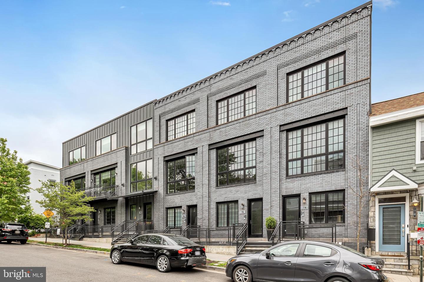 774 Girard STREET NW Unit: 4W