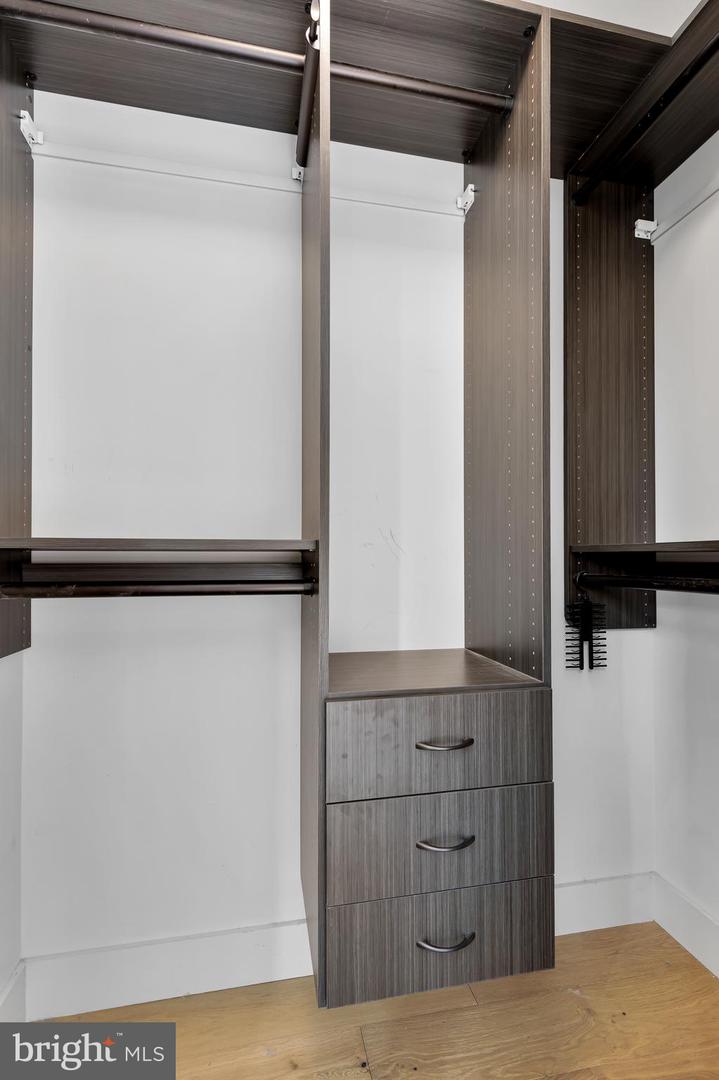 774 Girard STREET NW Unit: 4W