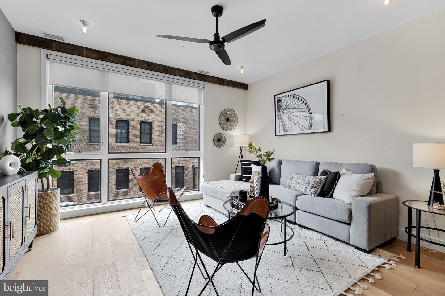 774 Girard STREET NW Unit: 4W