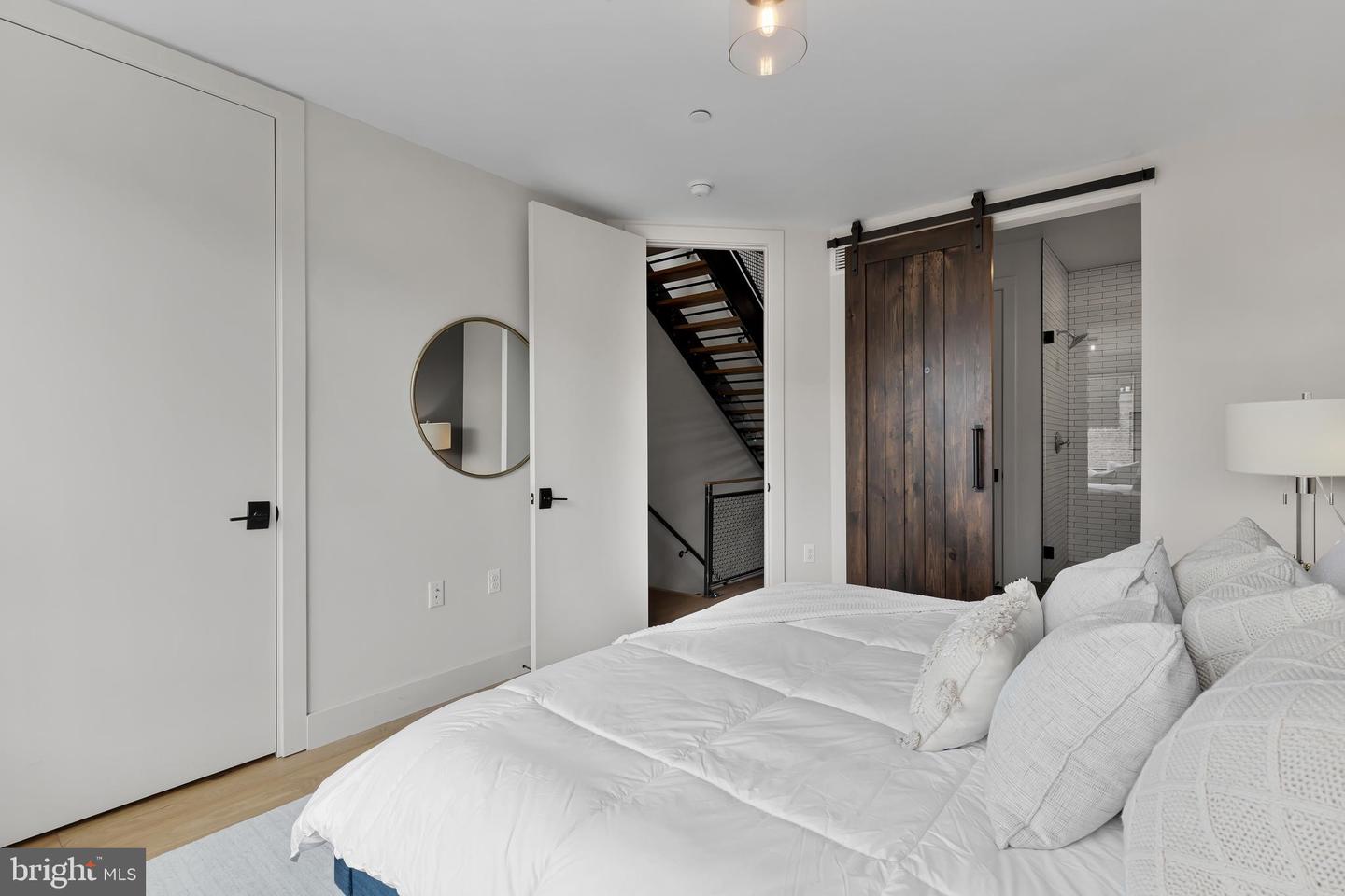 774 Girard STREET NW Unit: 4W