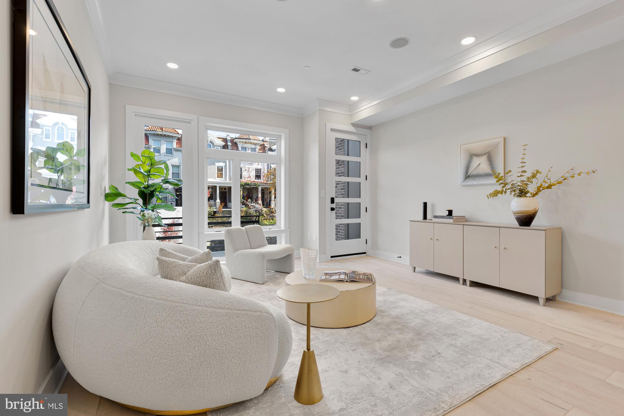 3554 13th Street NW Unit: PH2