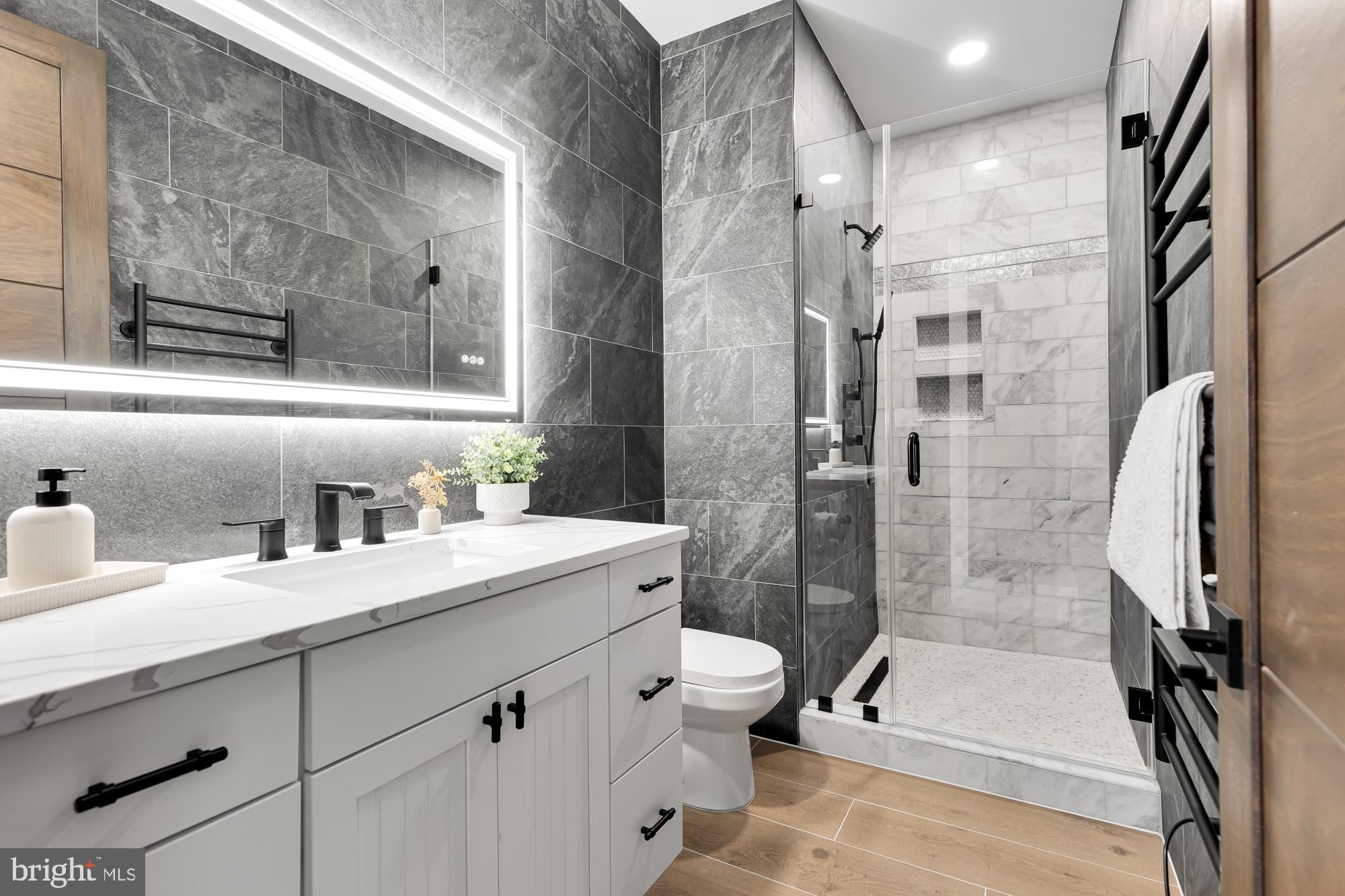 3554 13th Street NW Unit: PH2