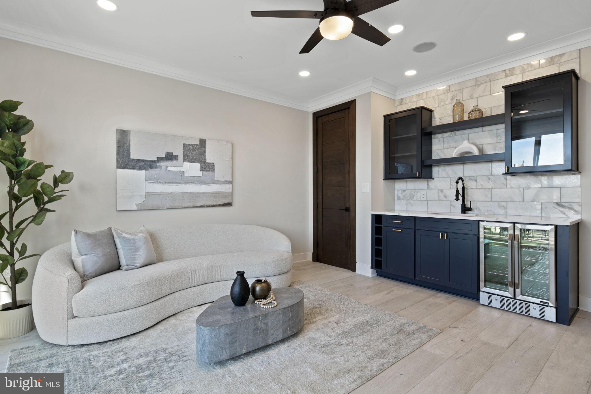 3554 13th Street NW Unit: PH2