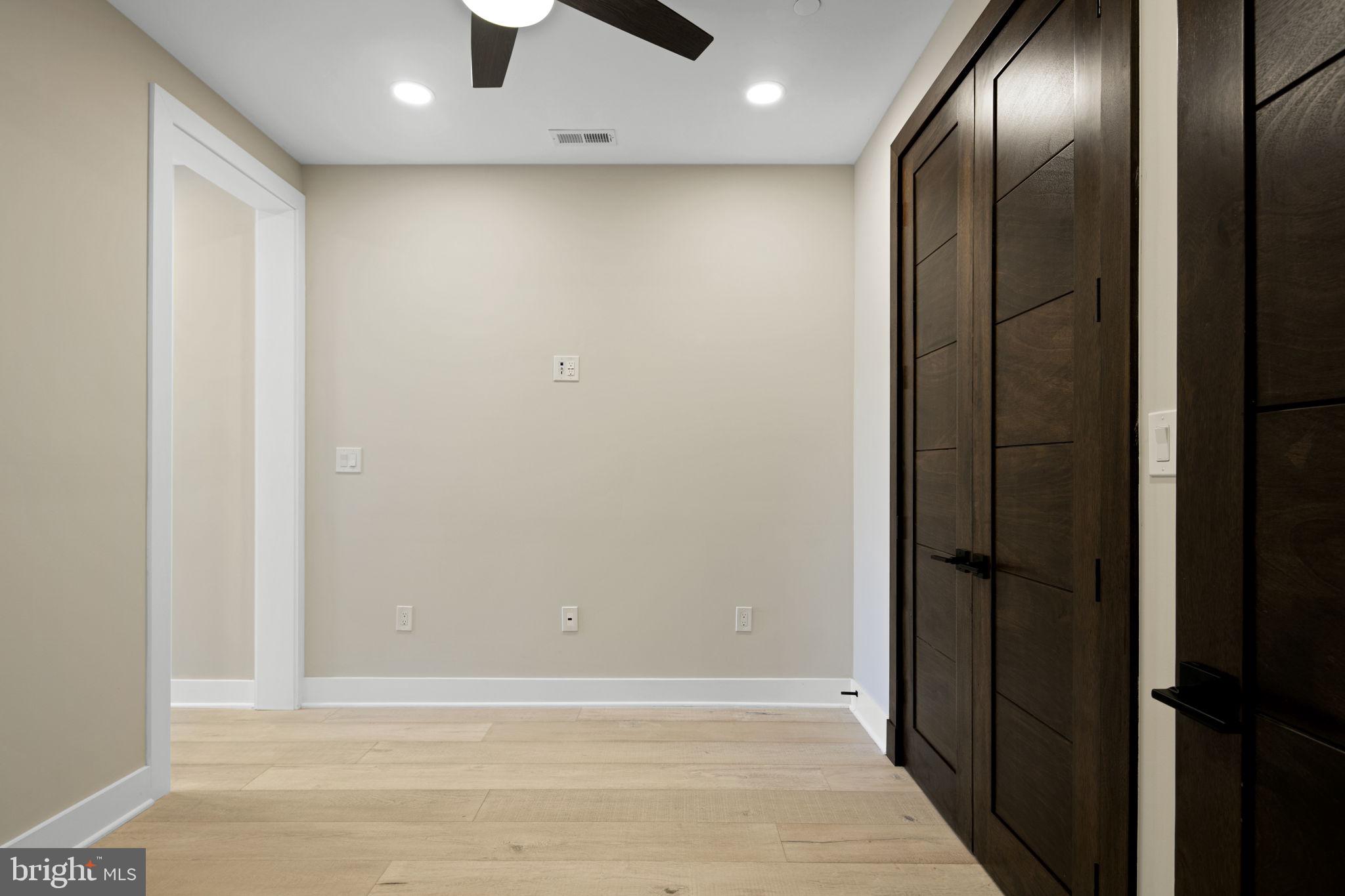 3554 13th Street NW Unit: PH2