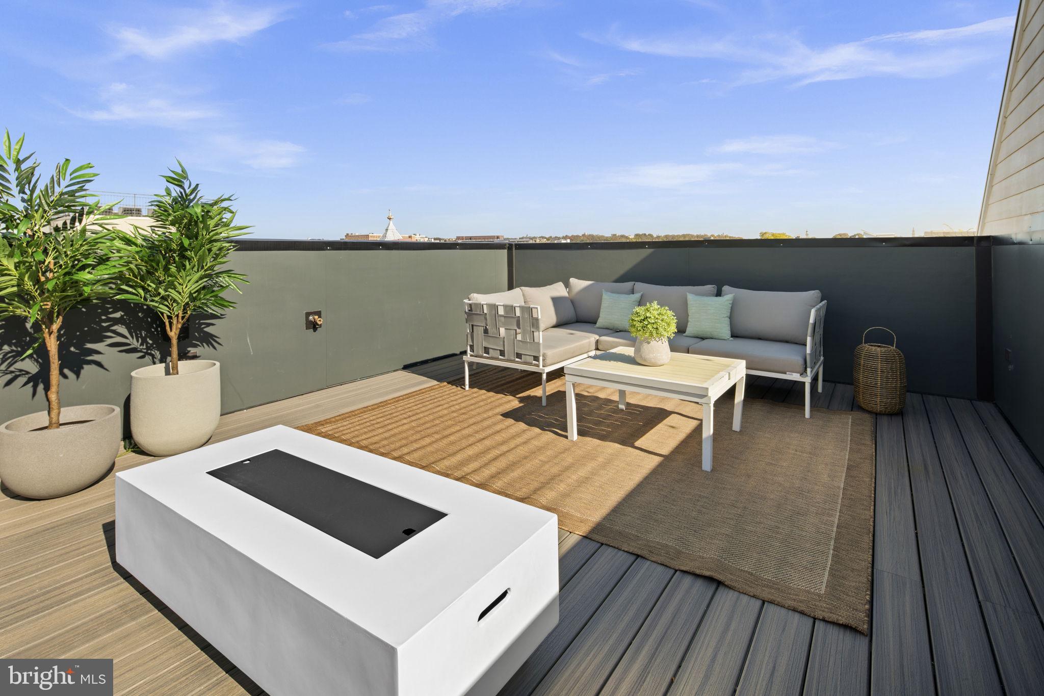 3554 13th Street NW Unit: PH2