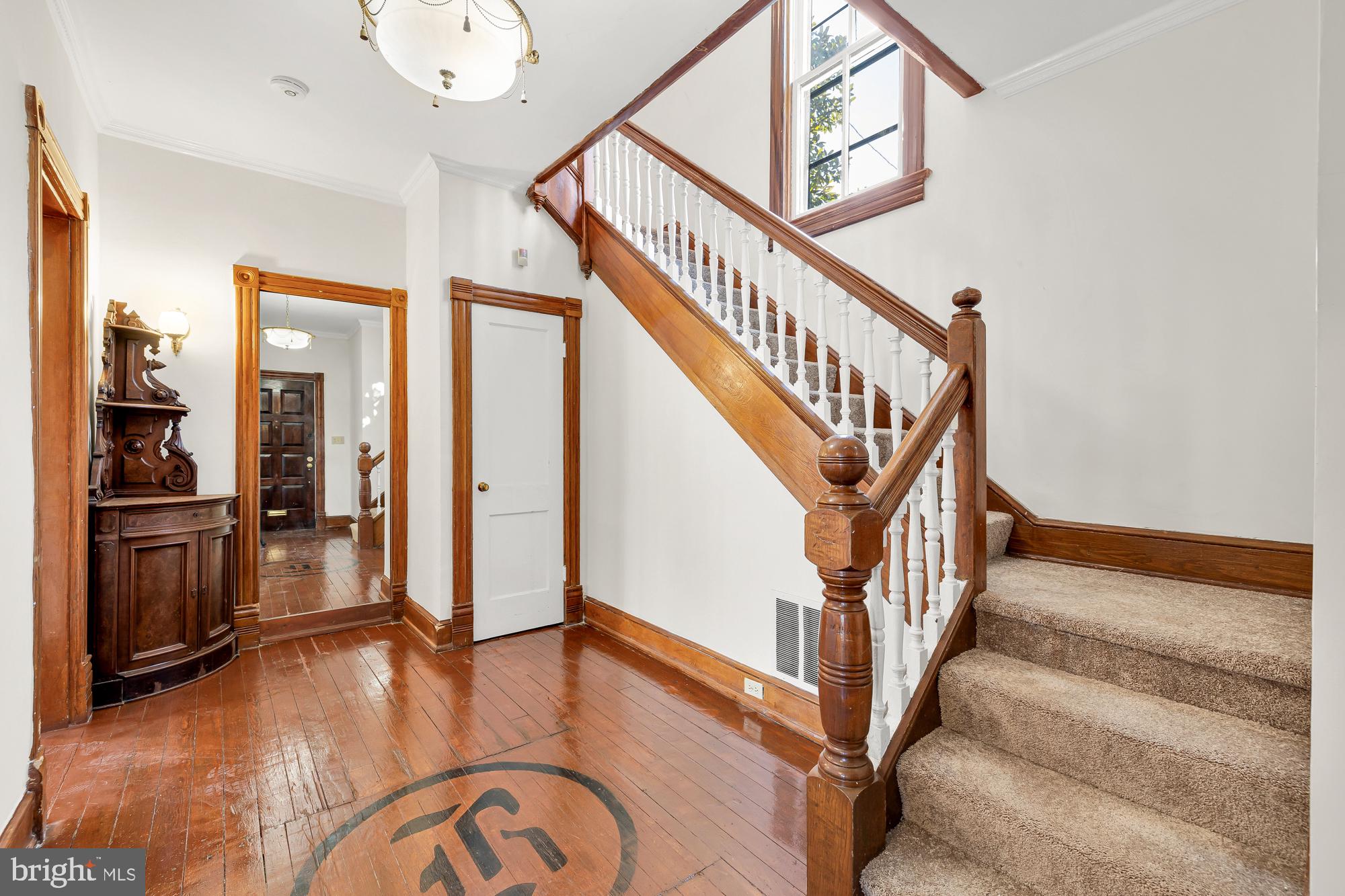 701 Lawrence Street NE