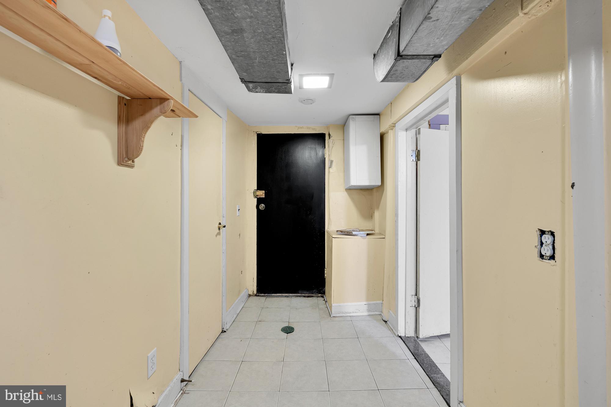 701 Lawrence Street NE