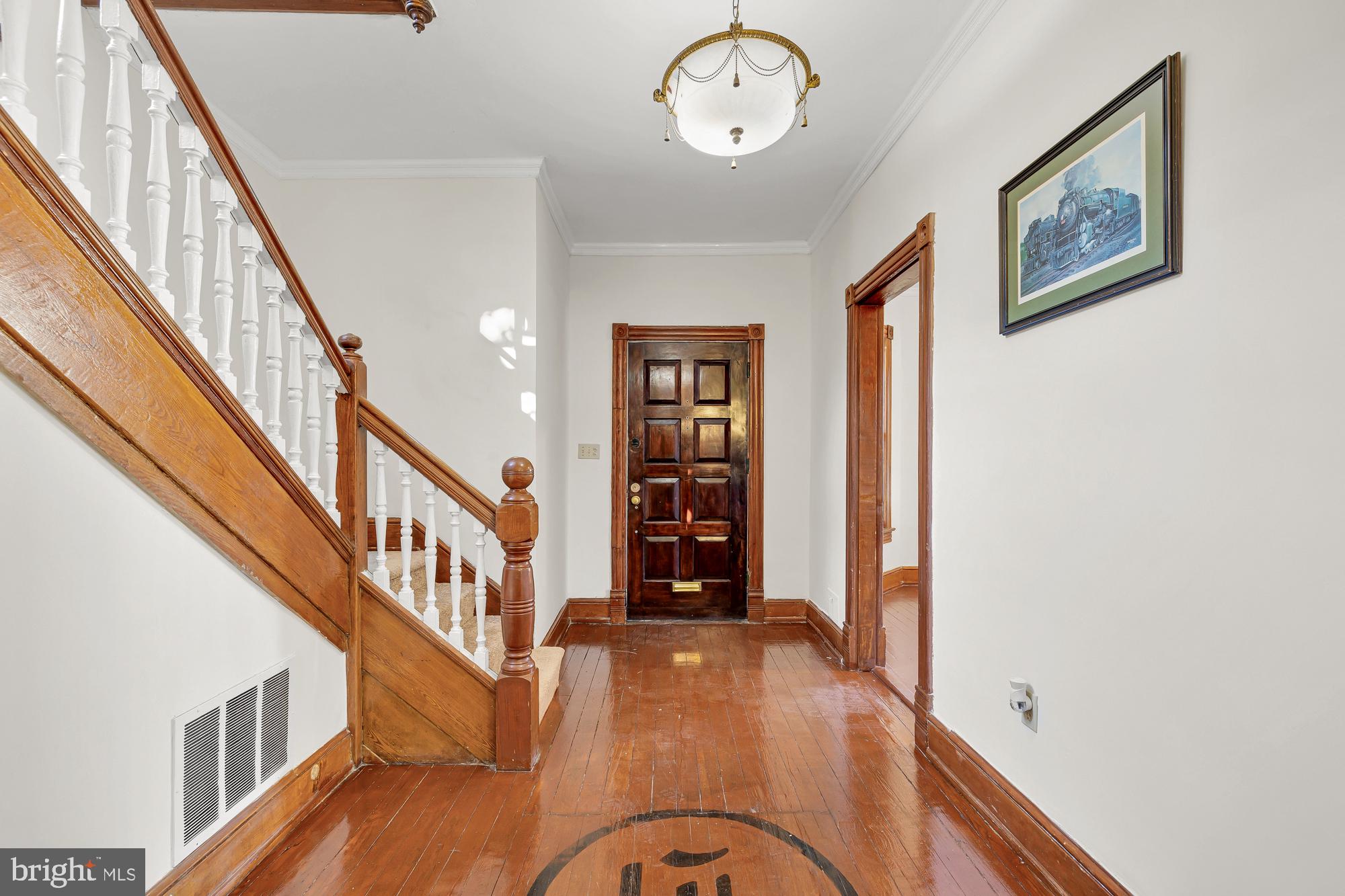 701 Lawrence Street NE