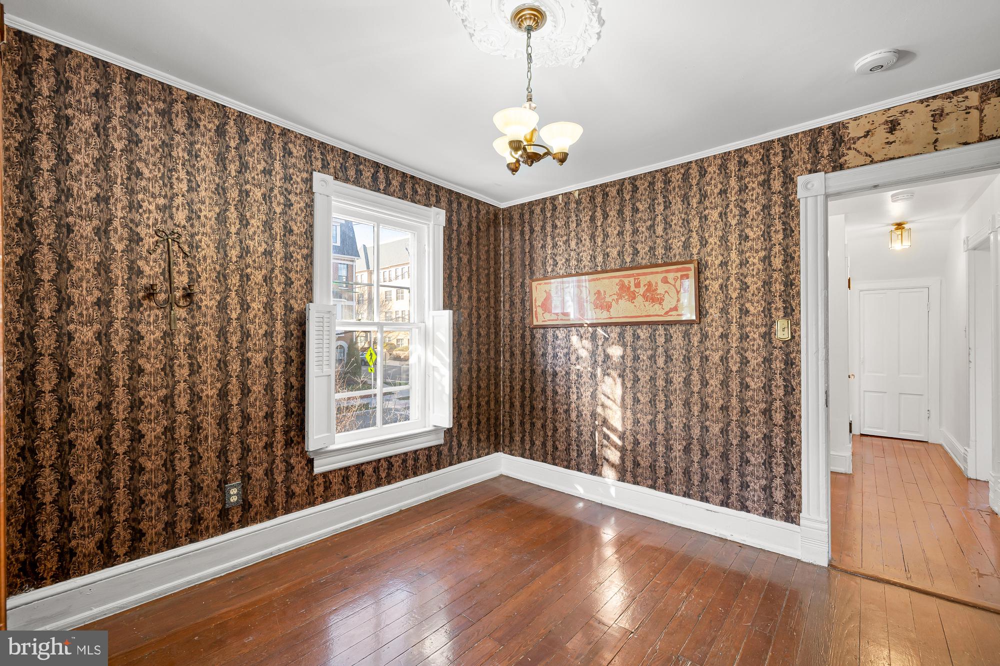 701 Lawrence Street NE