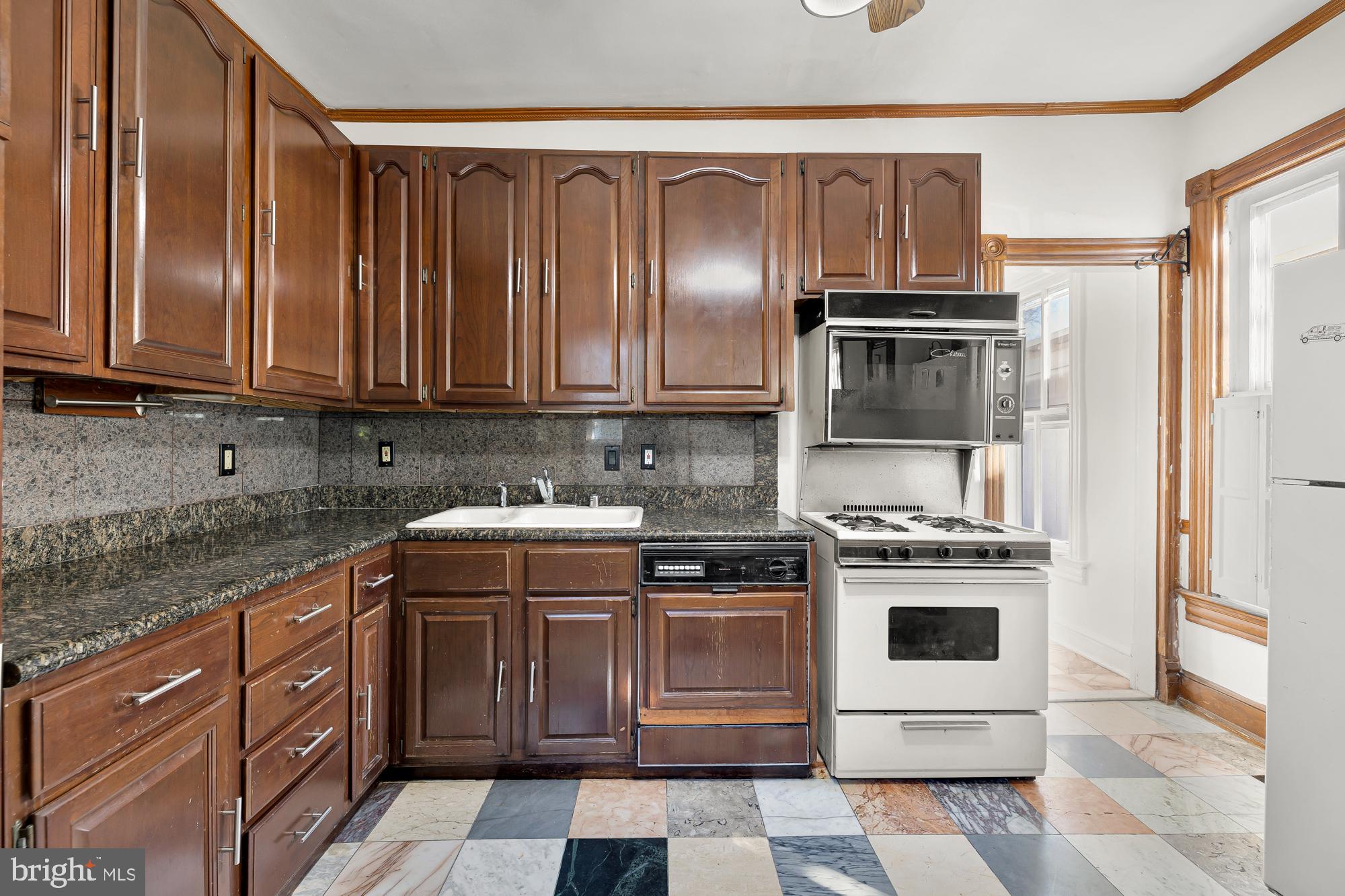 701 Lawrence Street NE