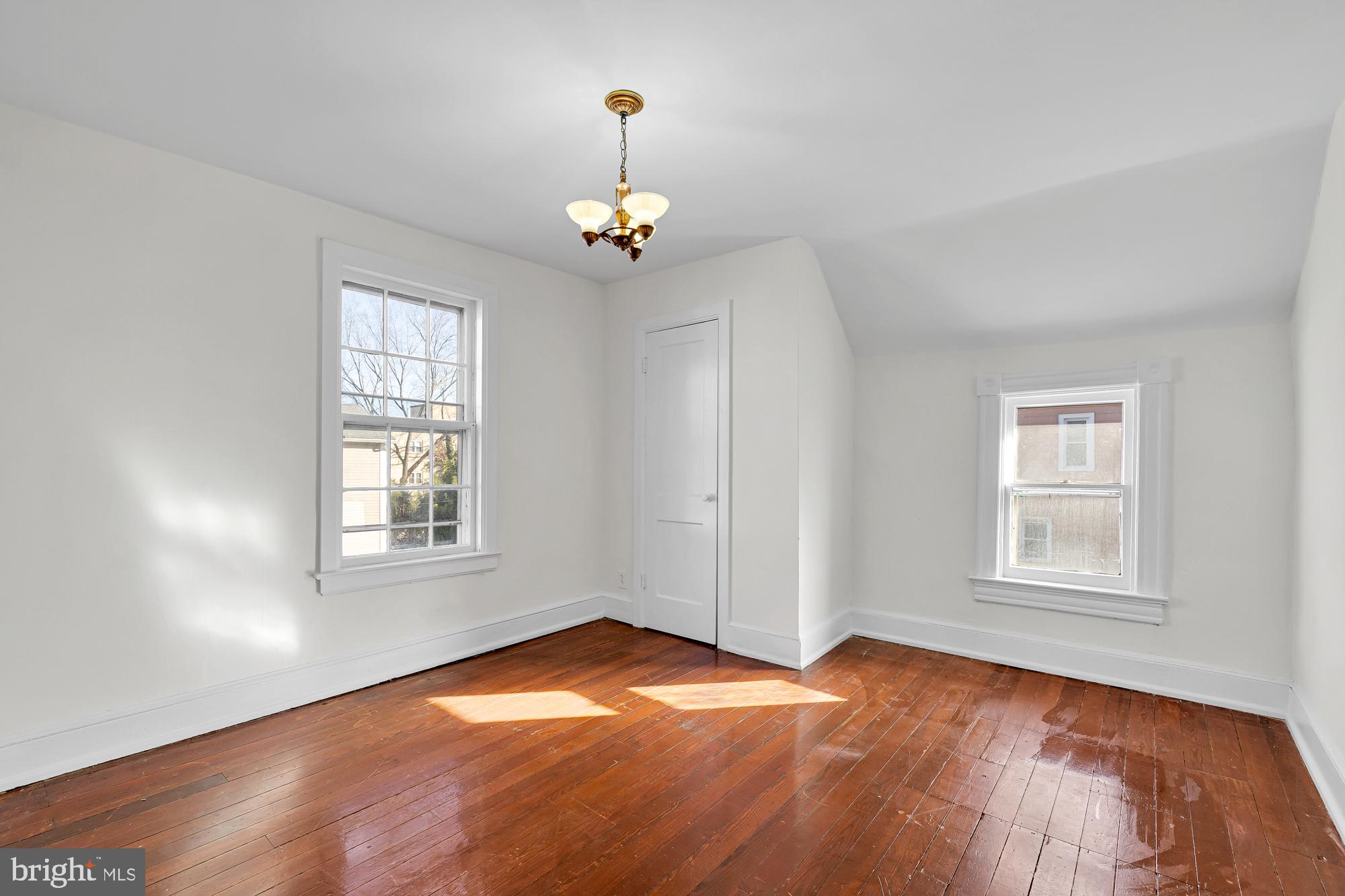 701 Lawrence Street NE