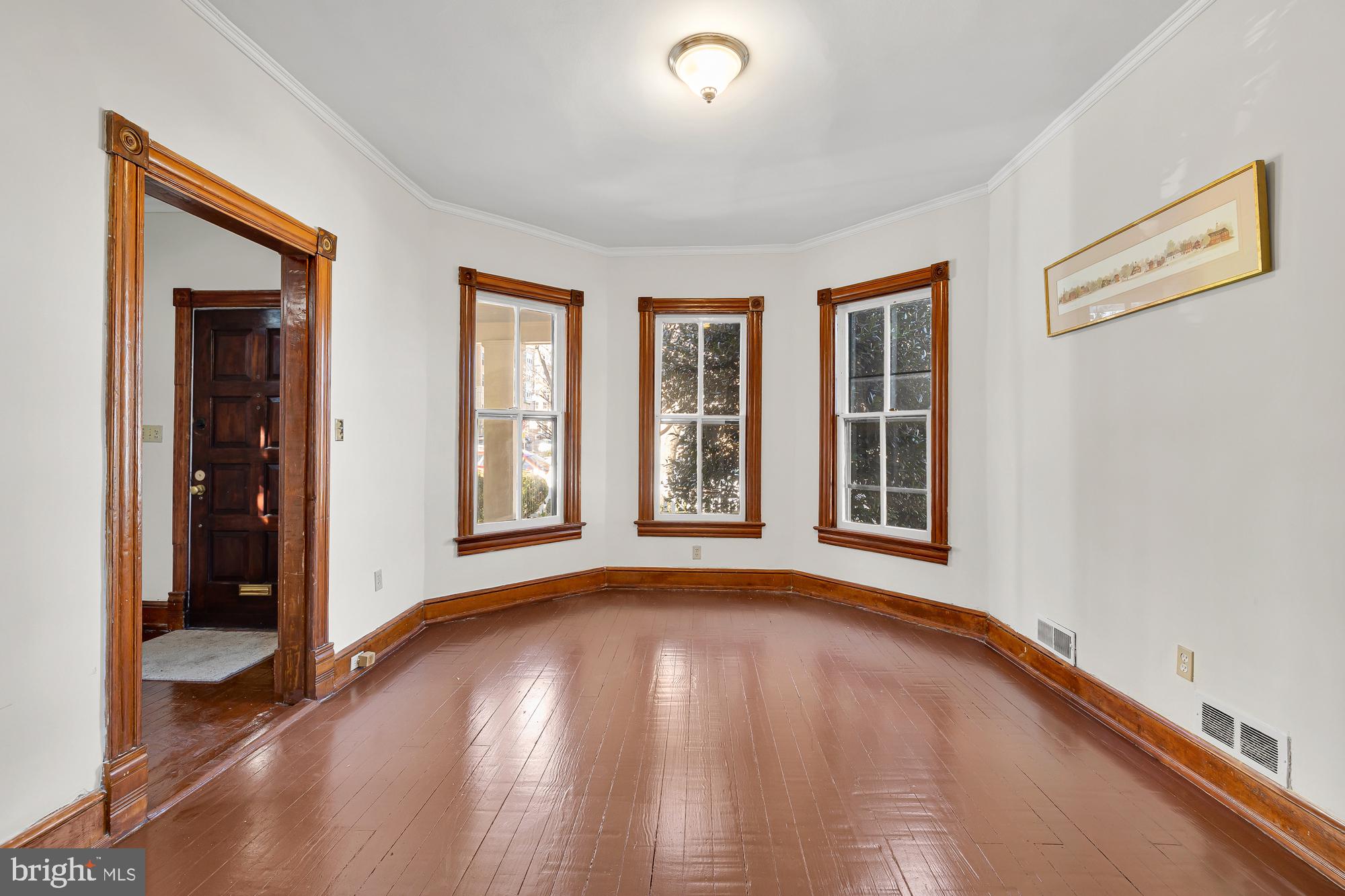 701 Lawrence Street NE