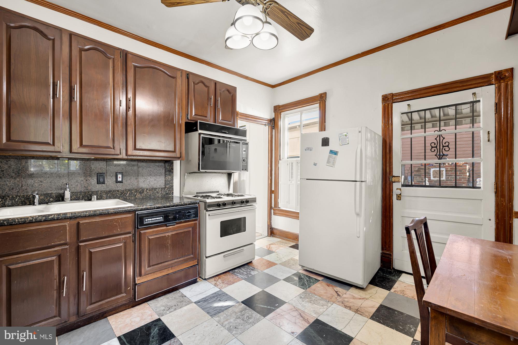 701 Lawrence Street NE