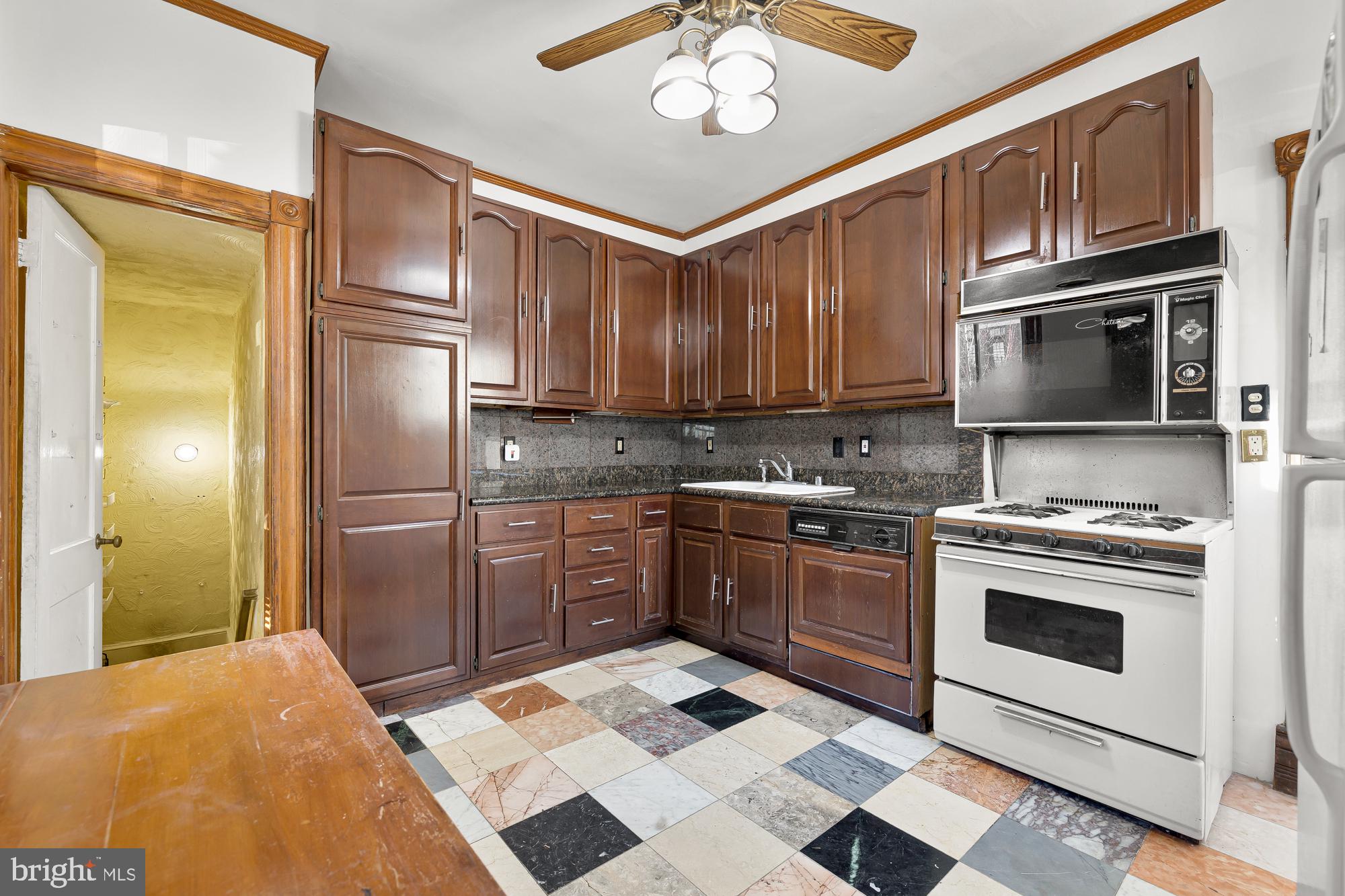 701 Lawrence Street NE