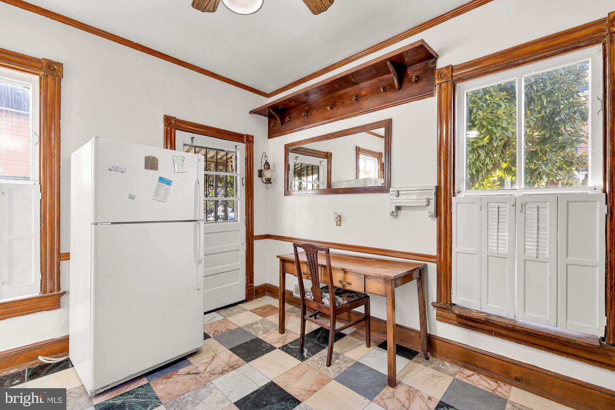 701 Lawrence Street NE