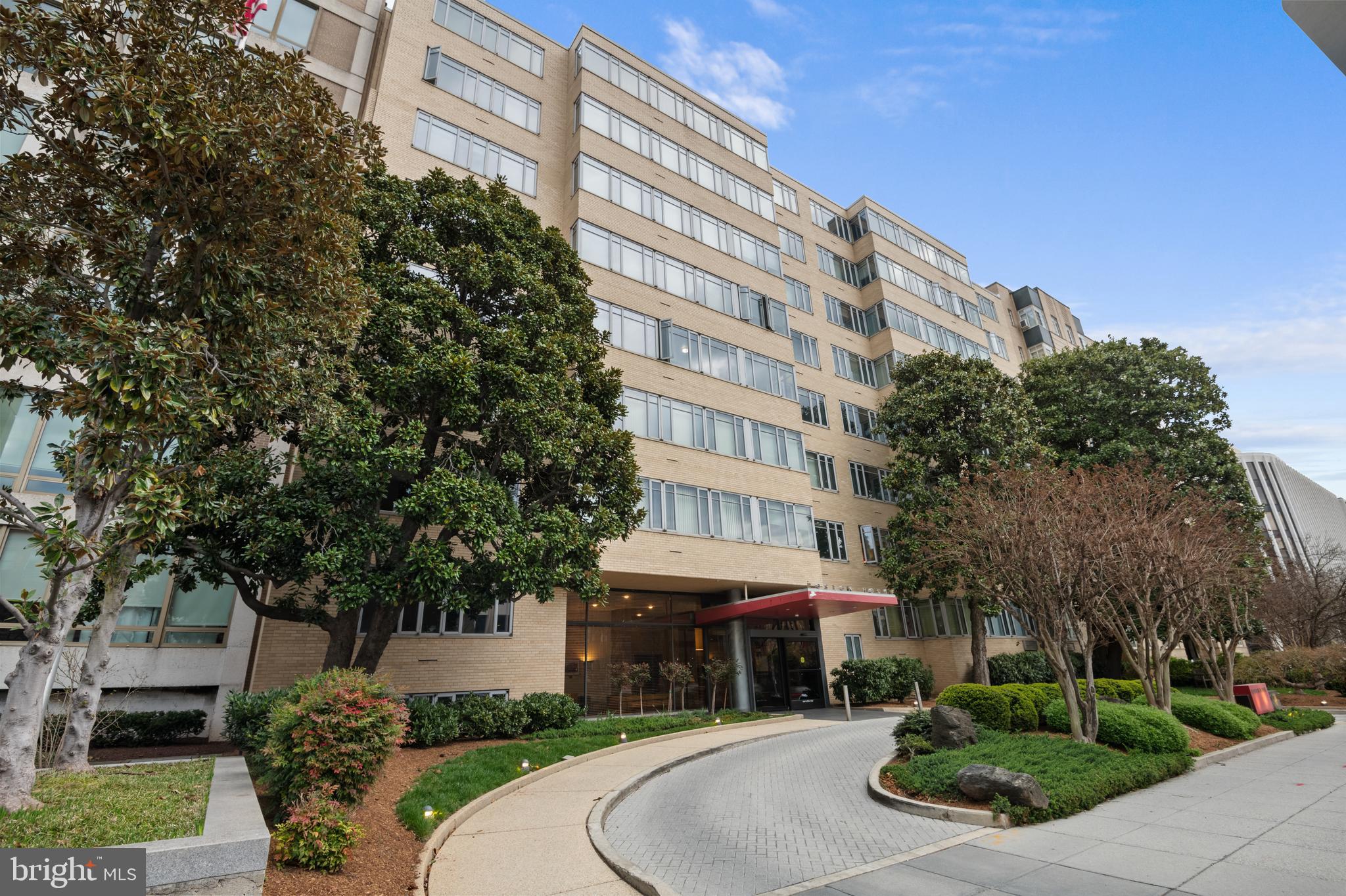 1711 Massachusetts Ave NW #213