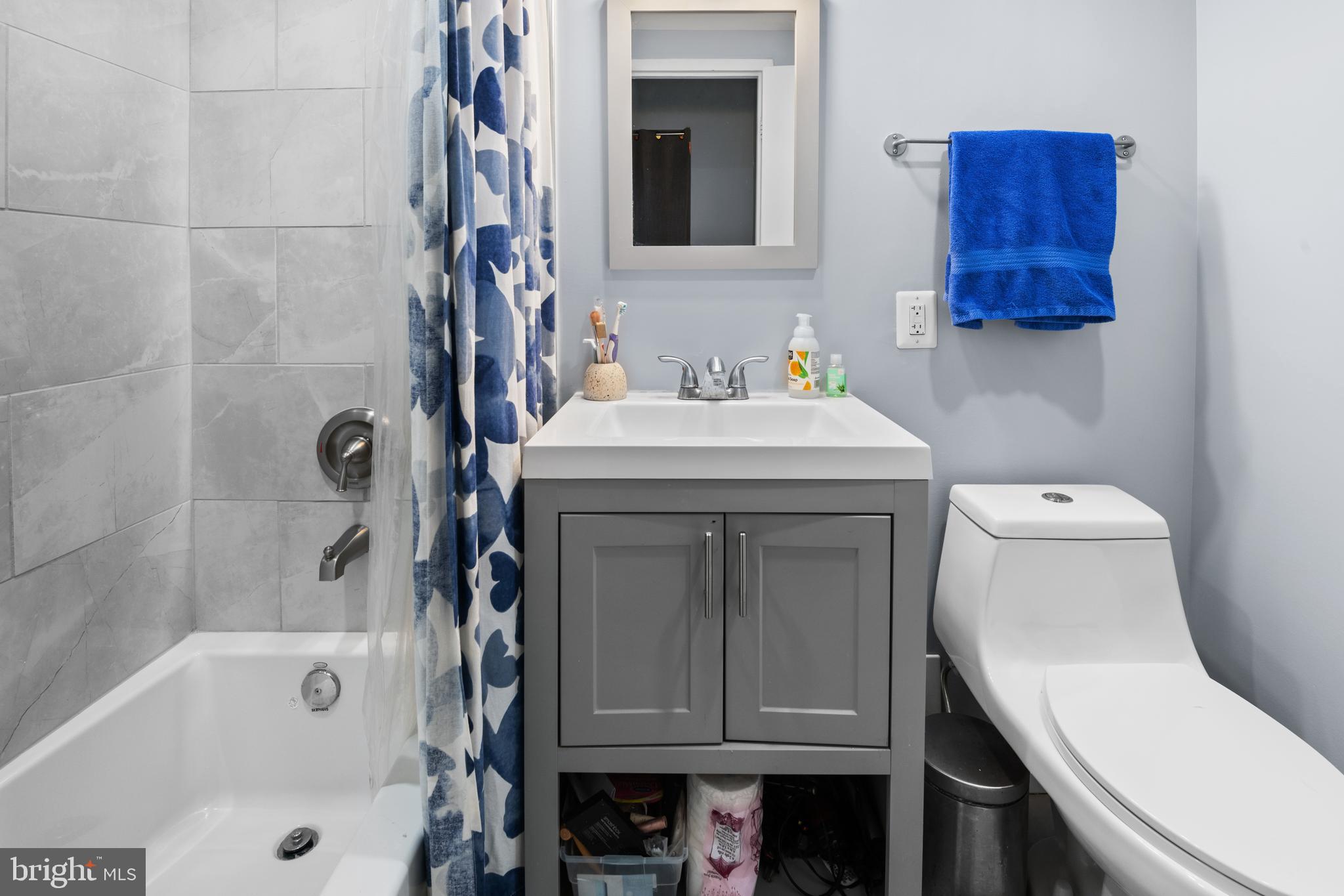 1711 Massachusetts Ave NW #213