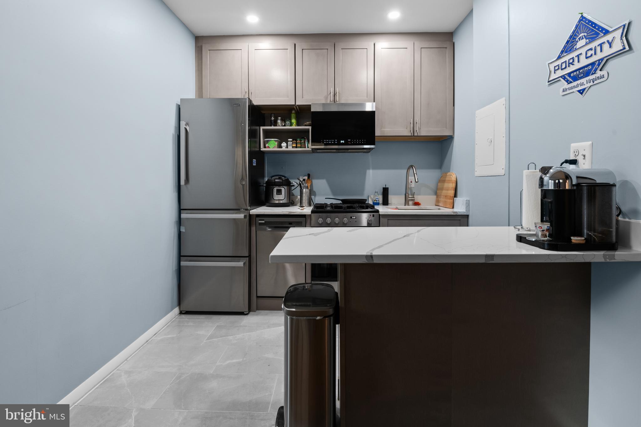 1711 Massachusetts Ave NW #213