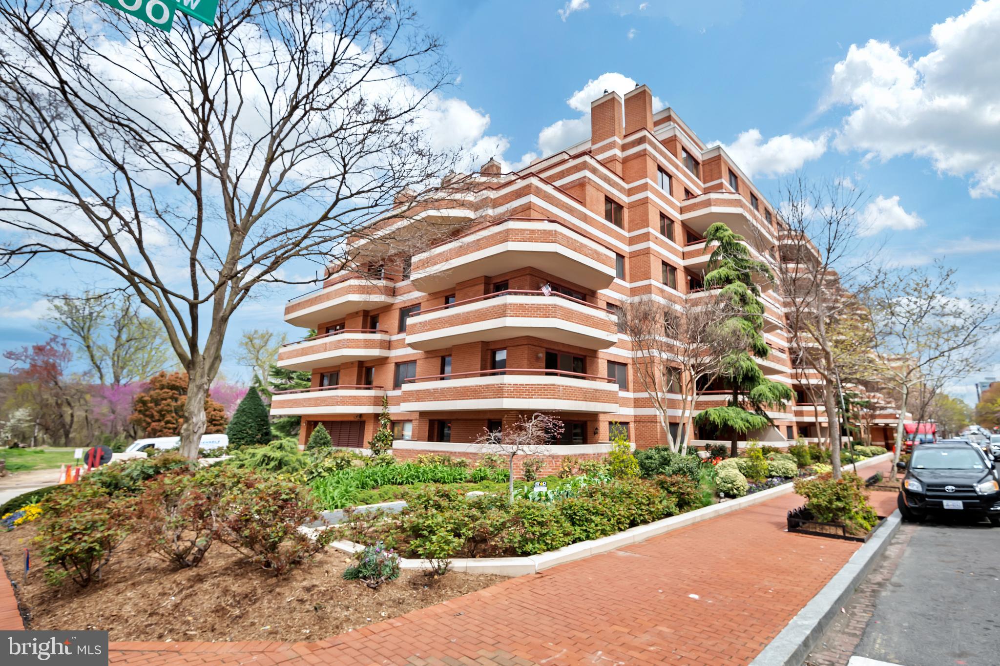 2301 N St NW #103