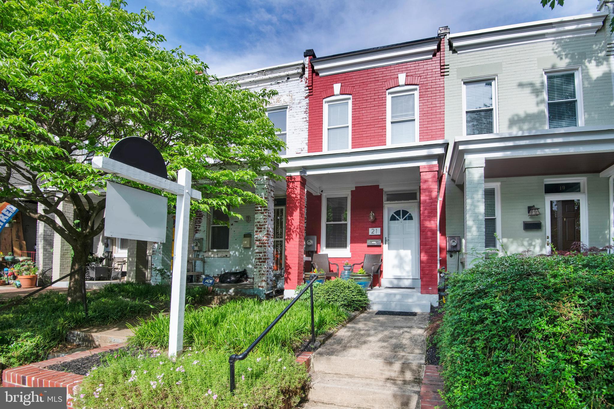 21 16th St NE