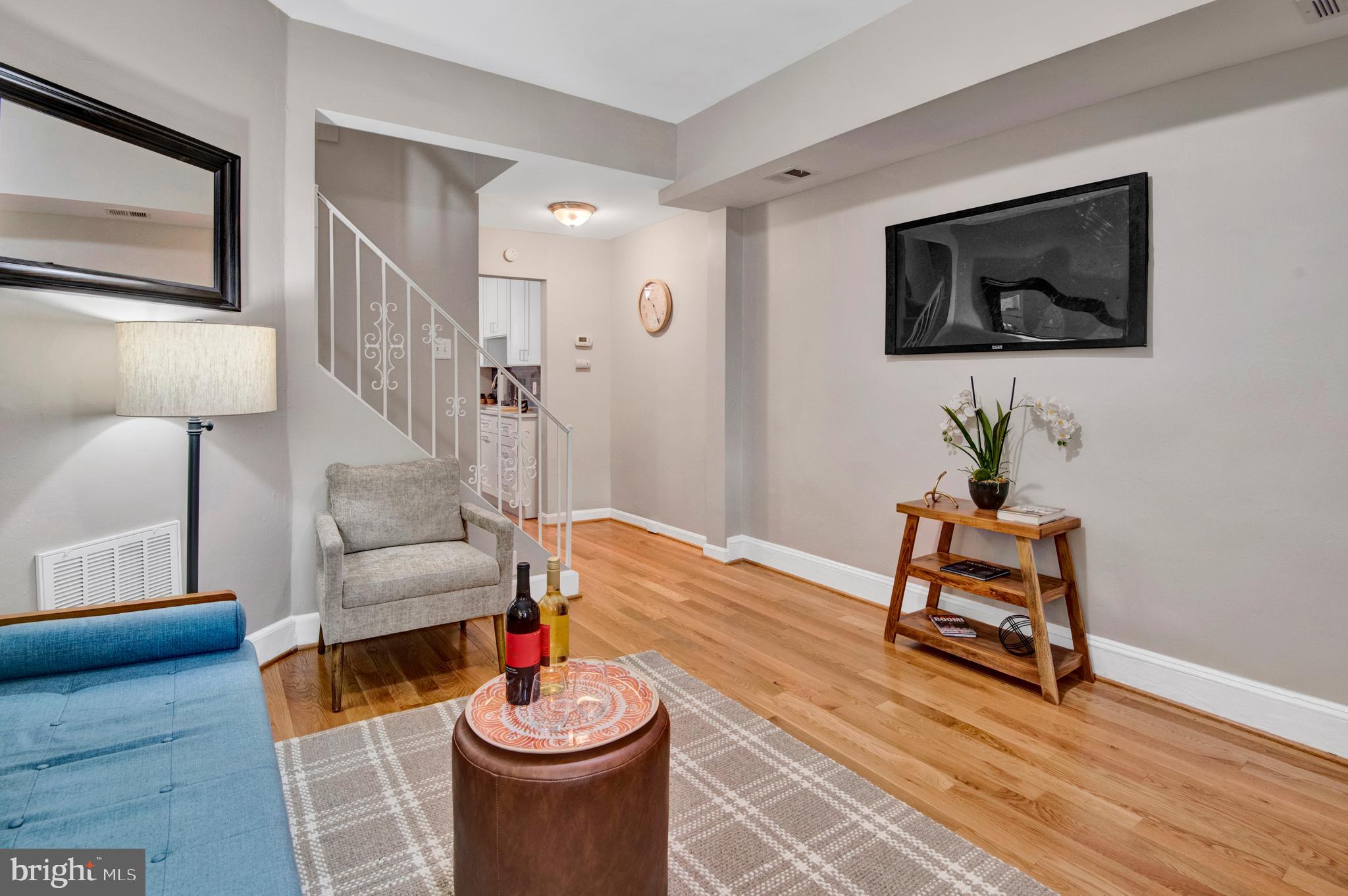 21 16th St NE