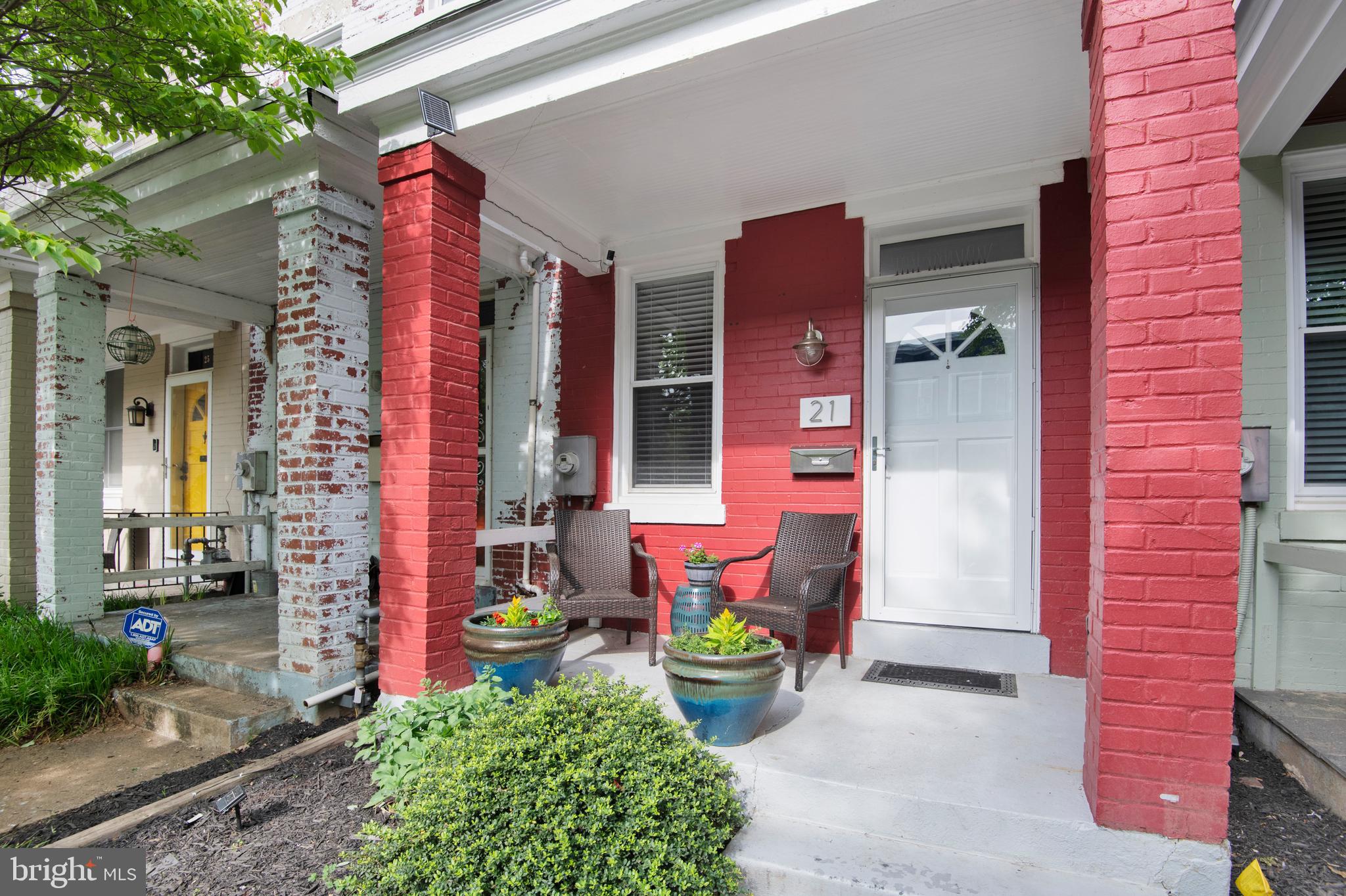21 16th St NE