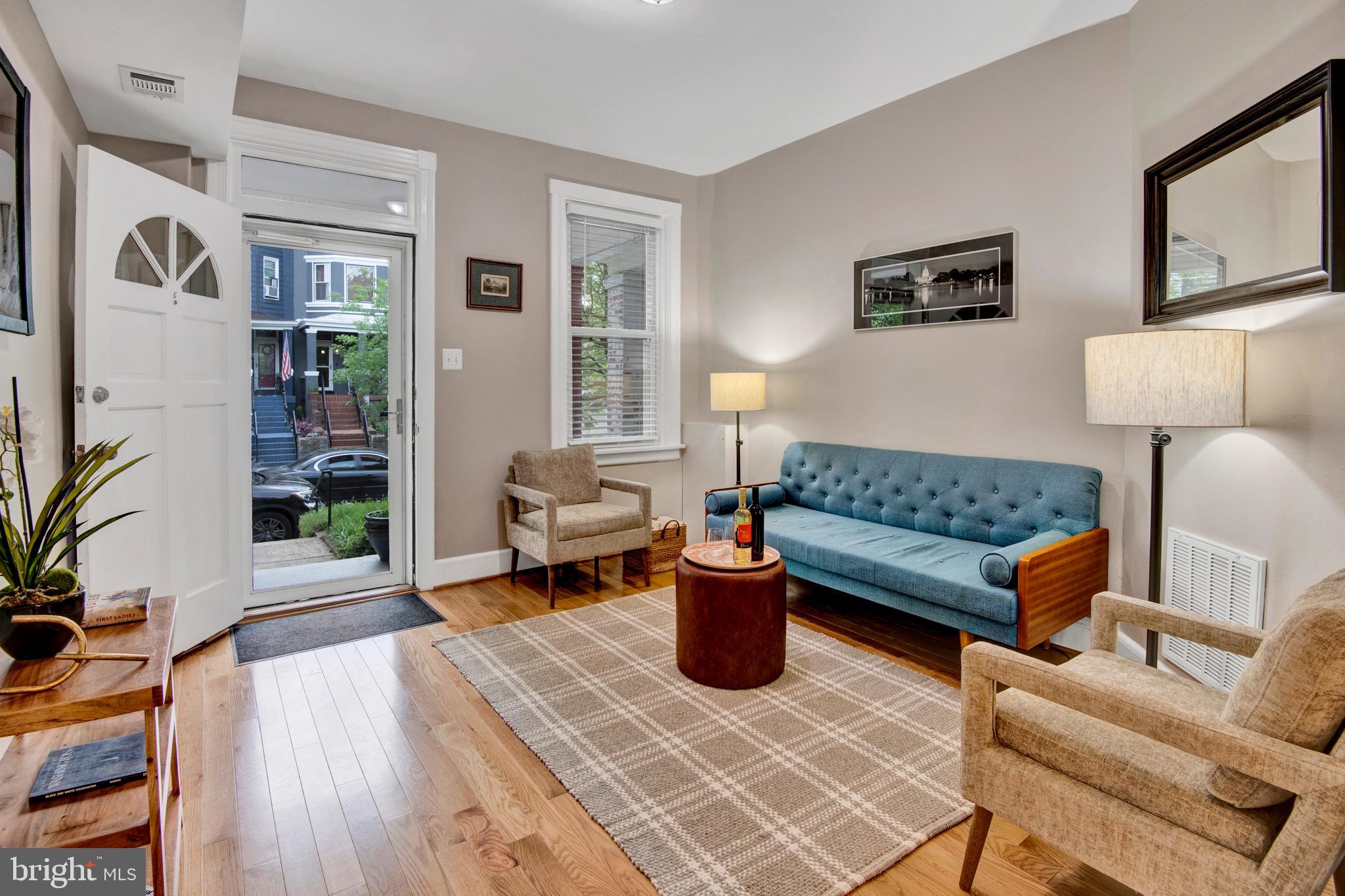 21 16th St NE