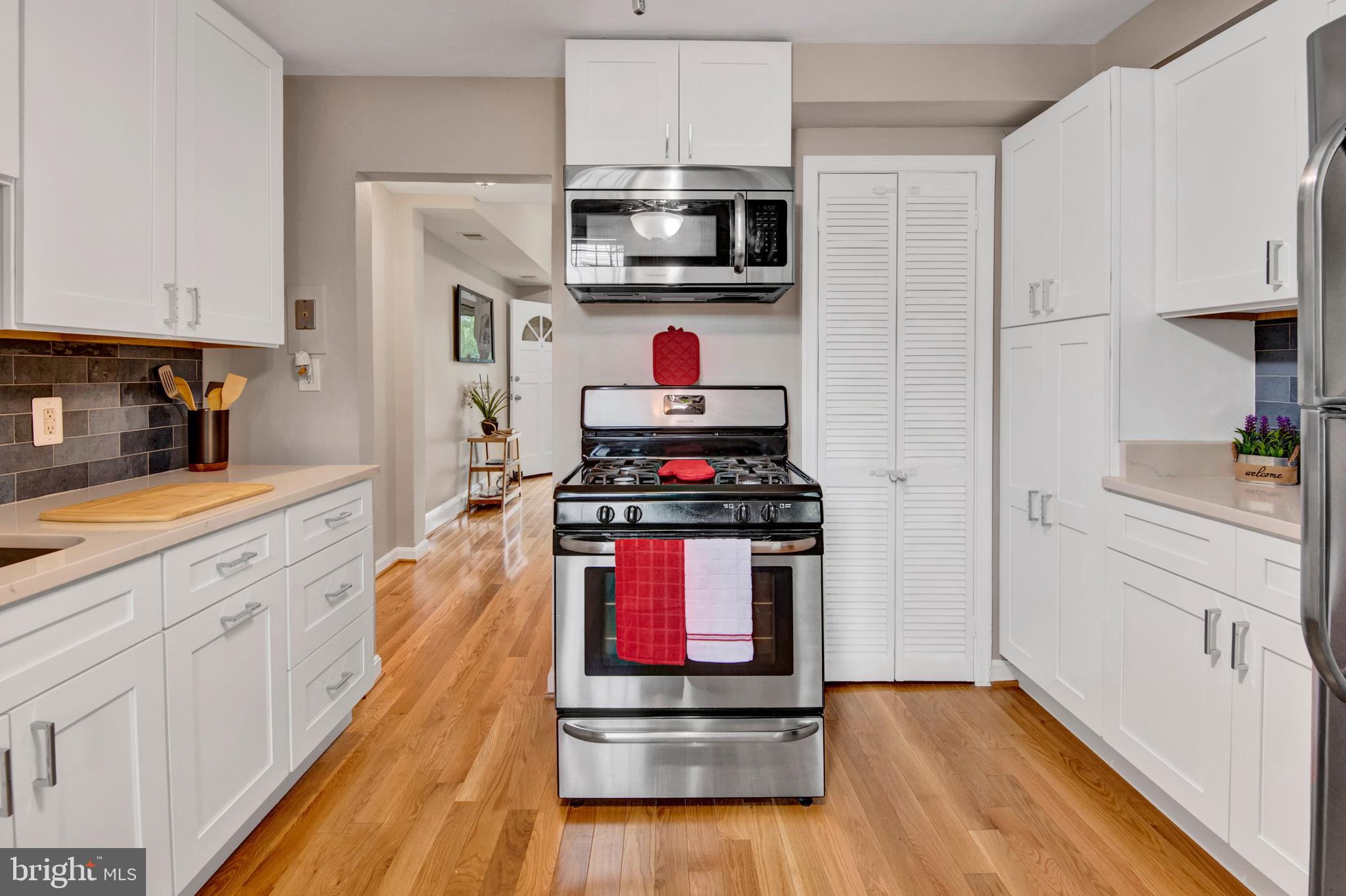 21 16th St NE