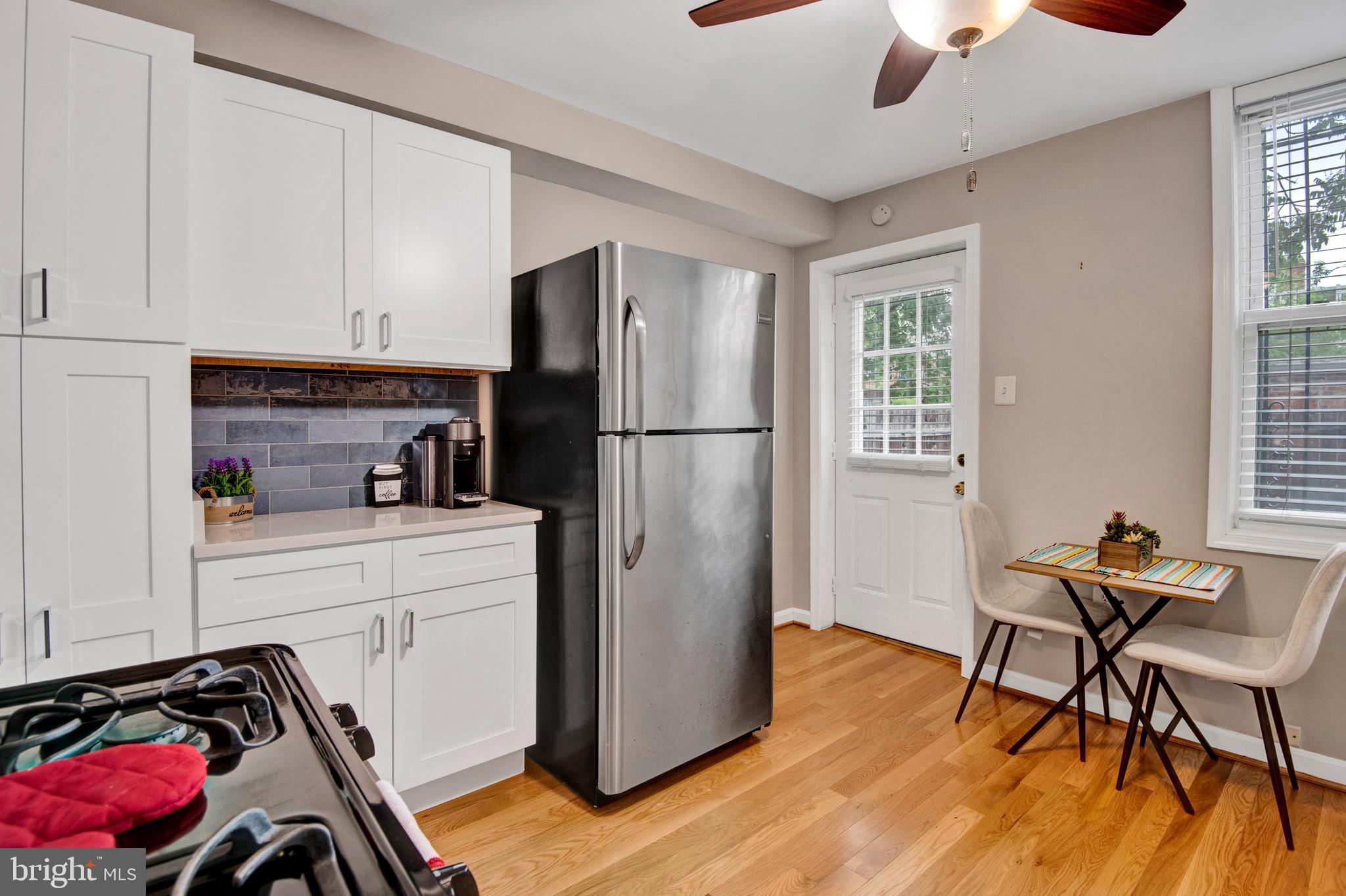 21 16th St NE