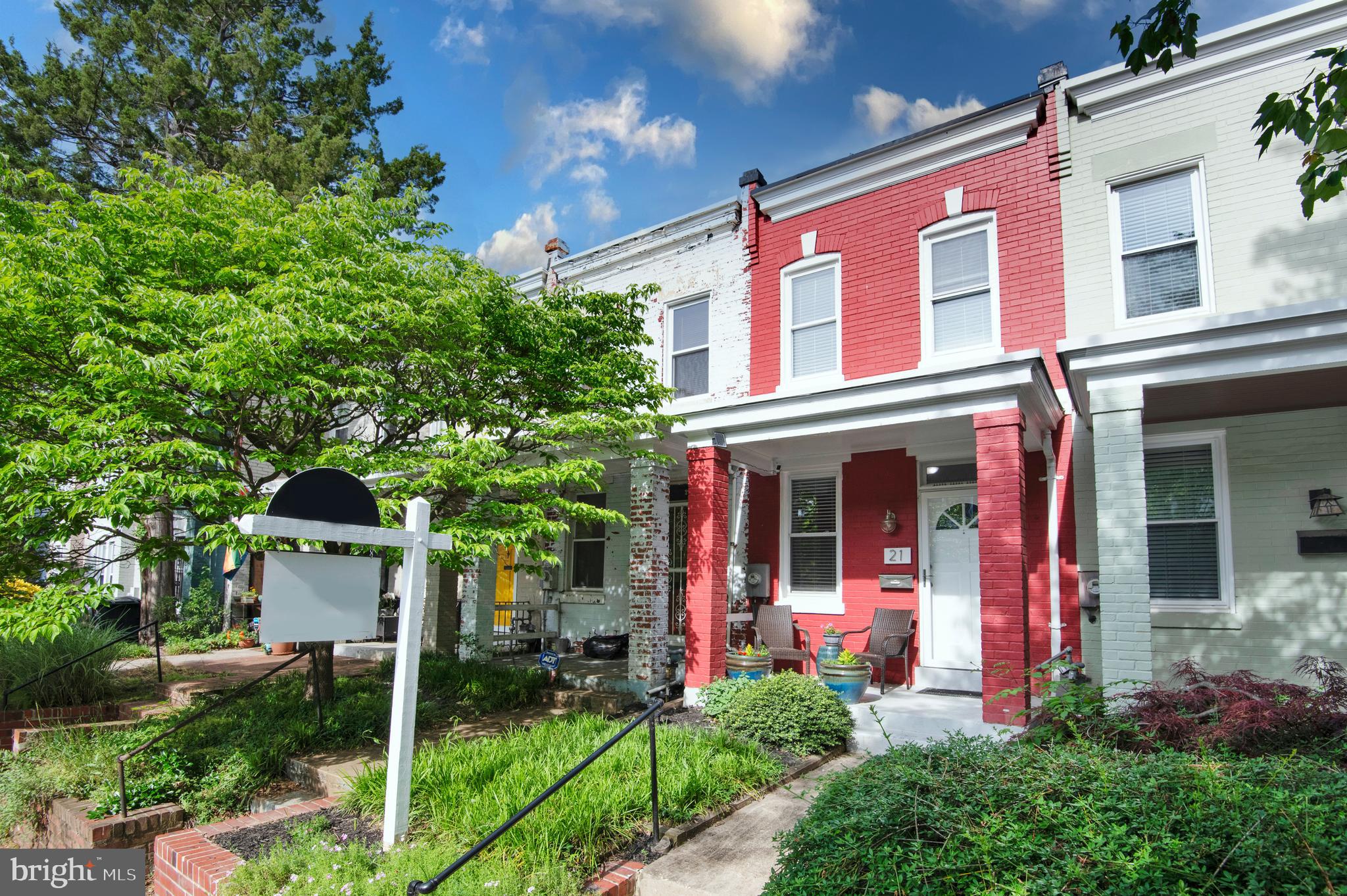 21 16th St NE