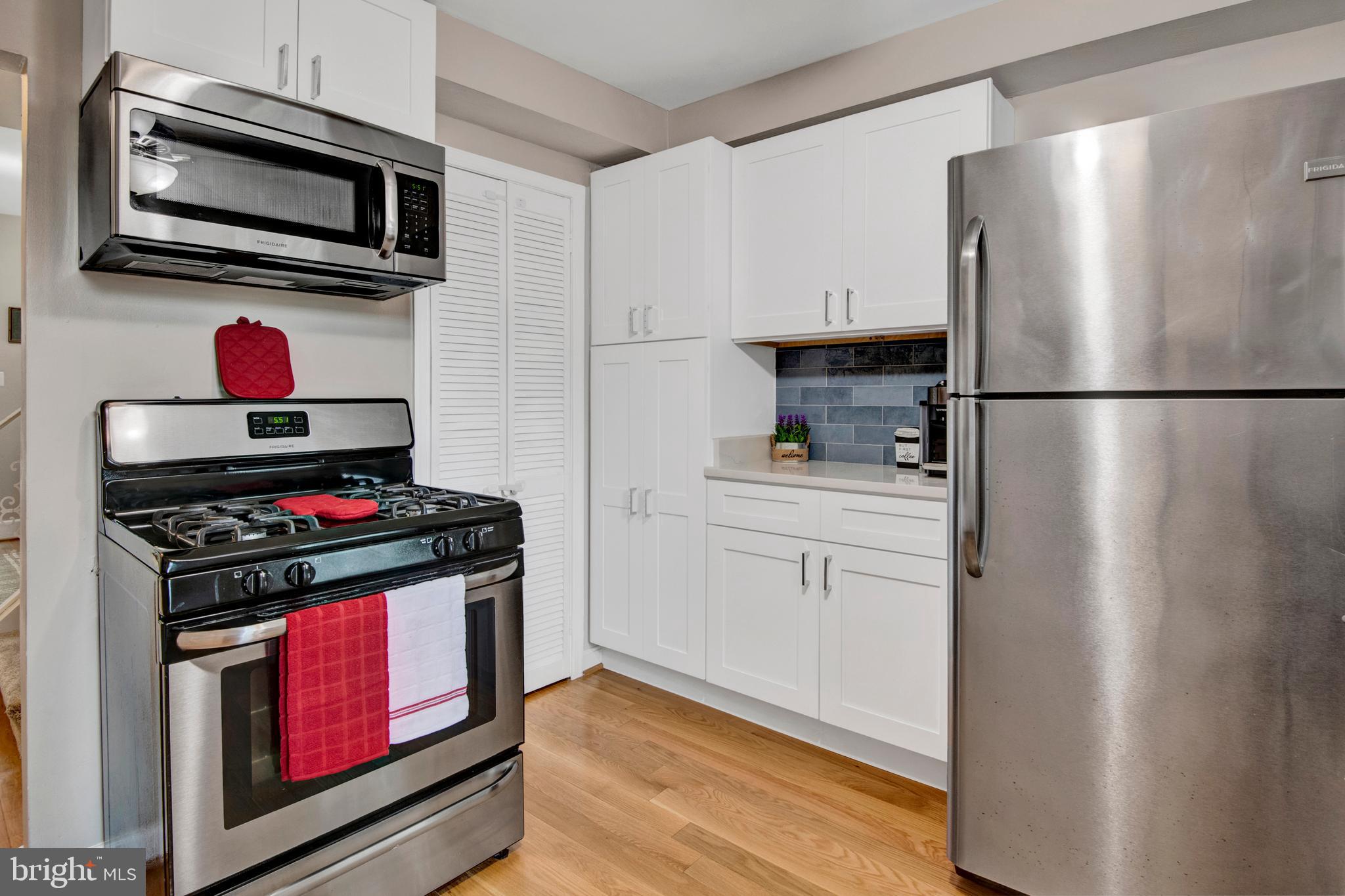 21 16th St NE