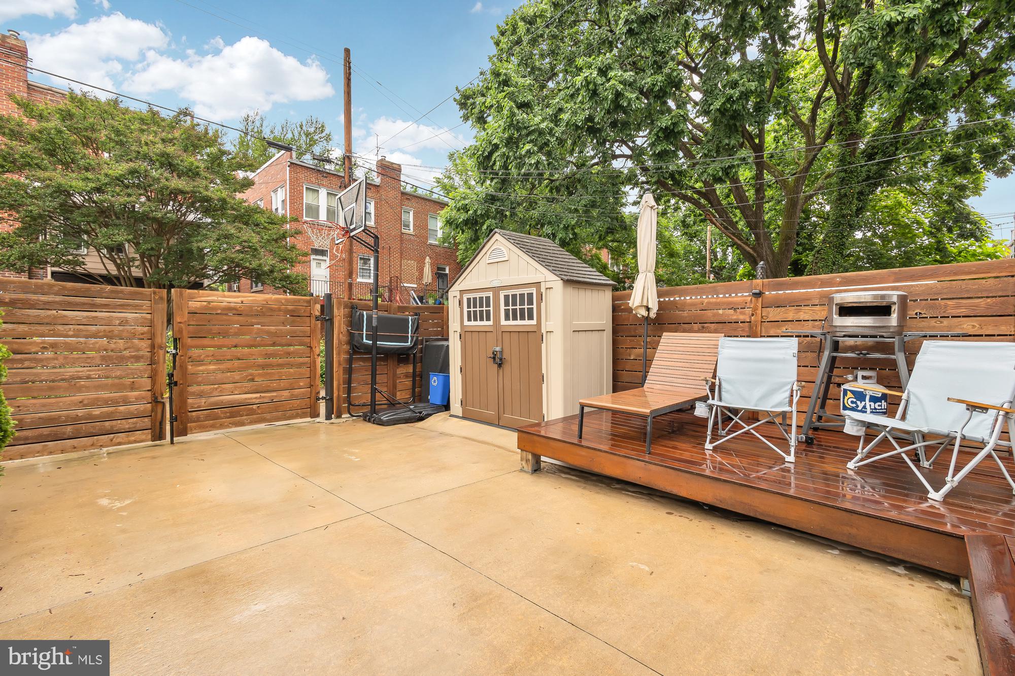 827 Tuckerman St NW
