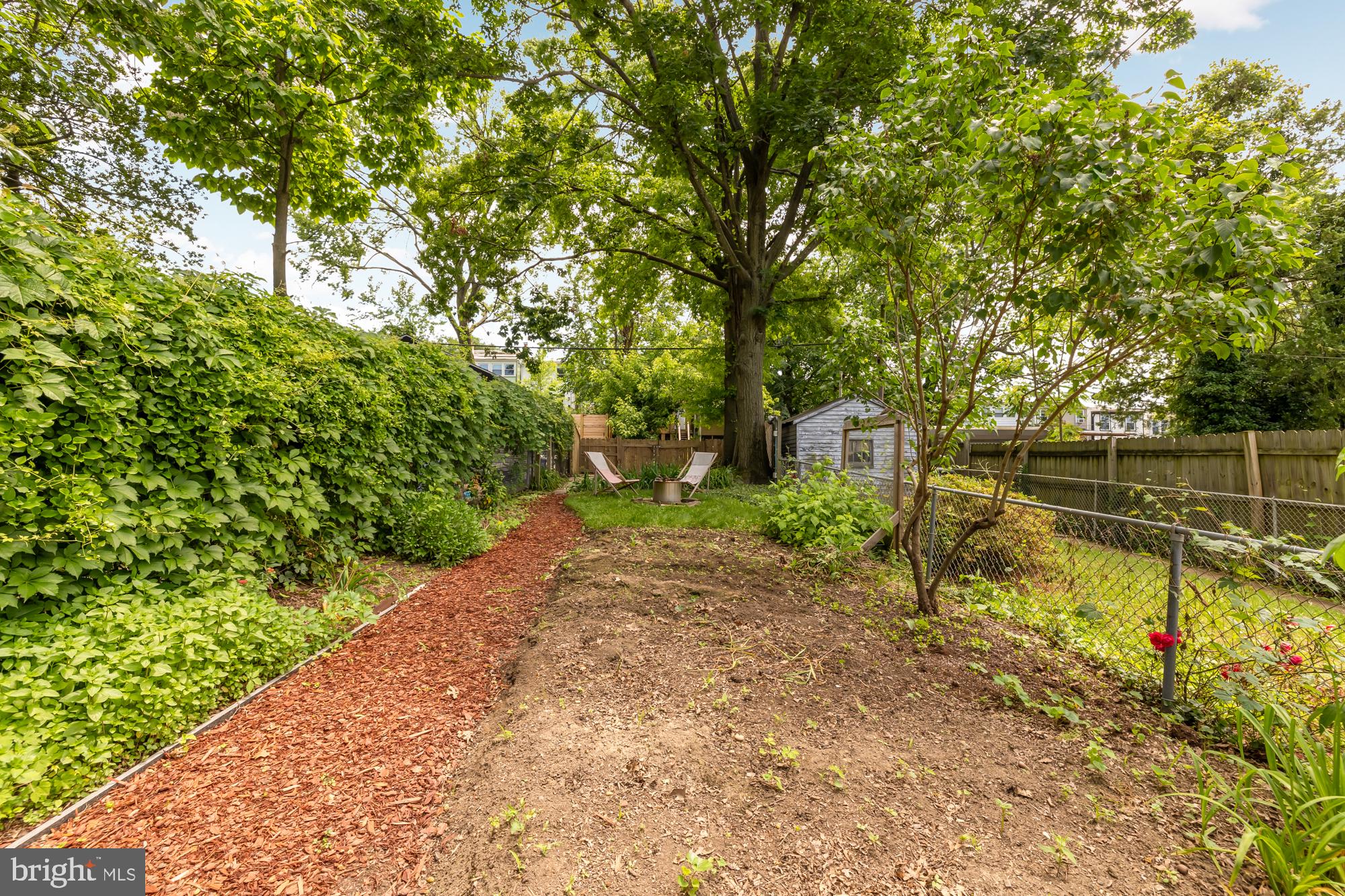 414 Crittenden St NW