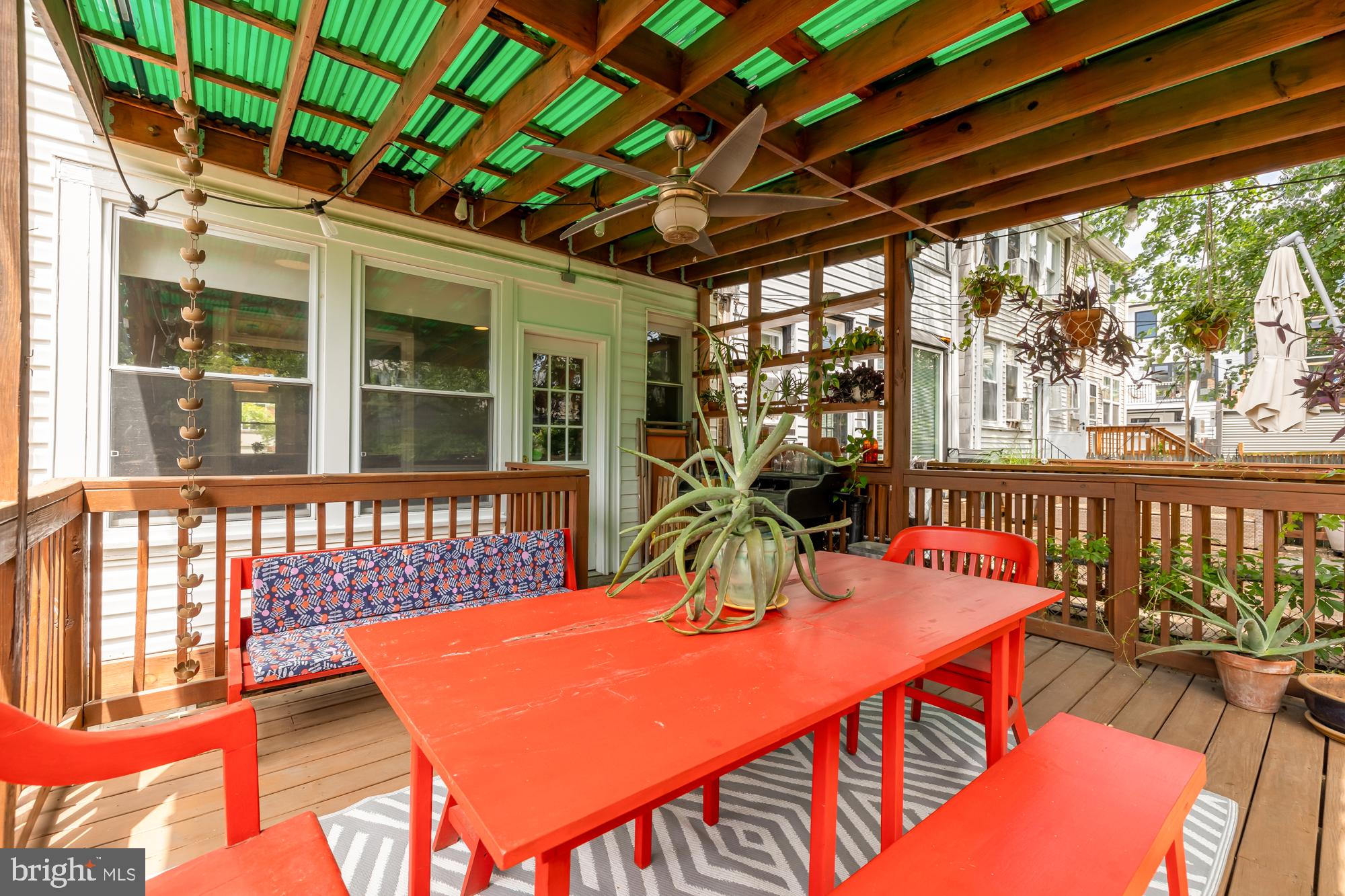 414 Crittenden St NW