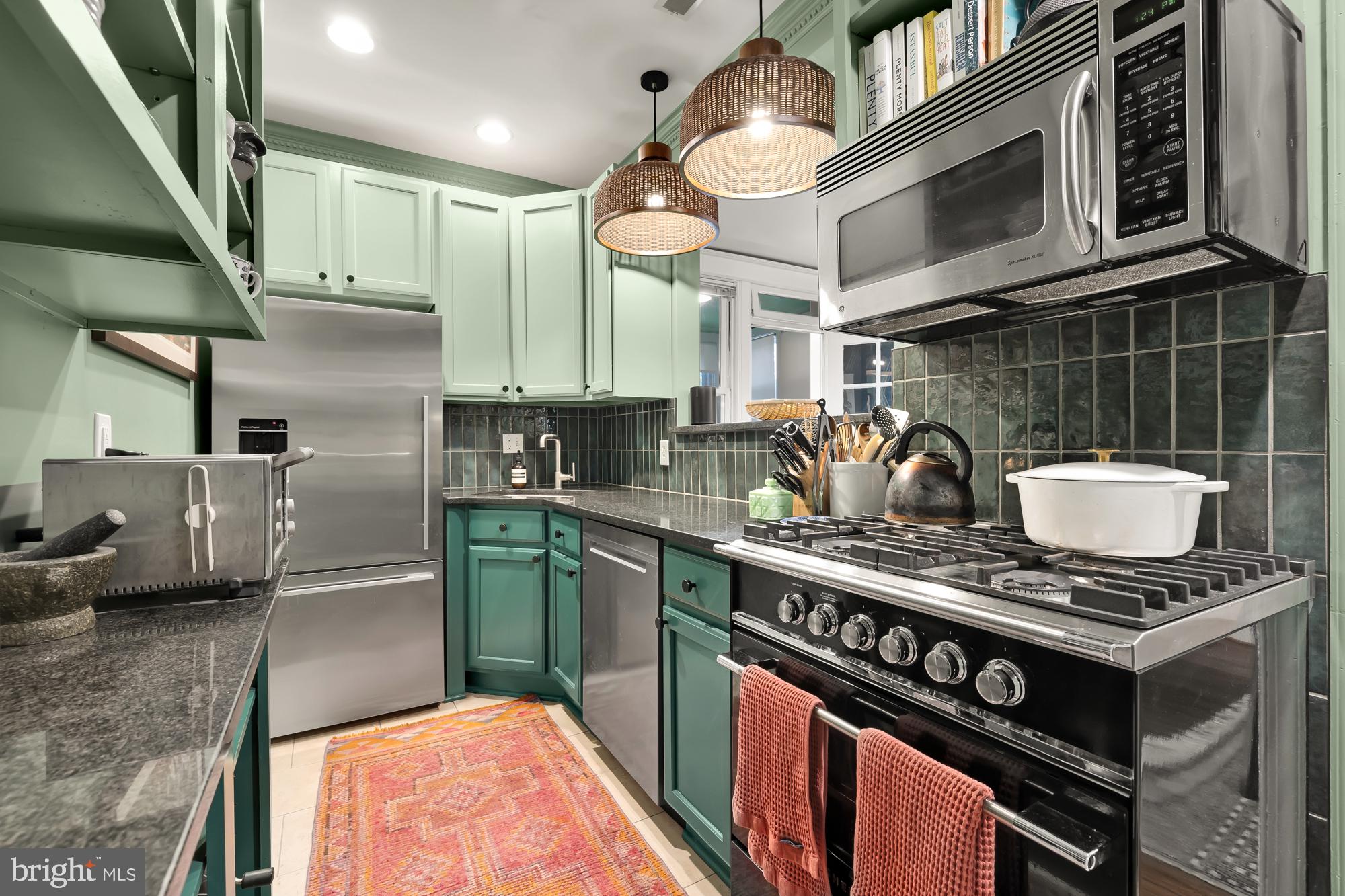 414 Crittenden St NW