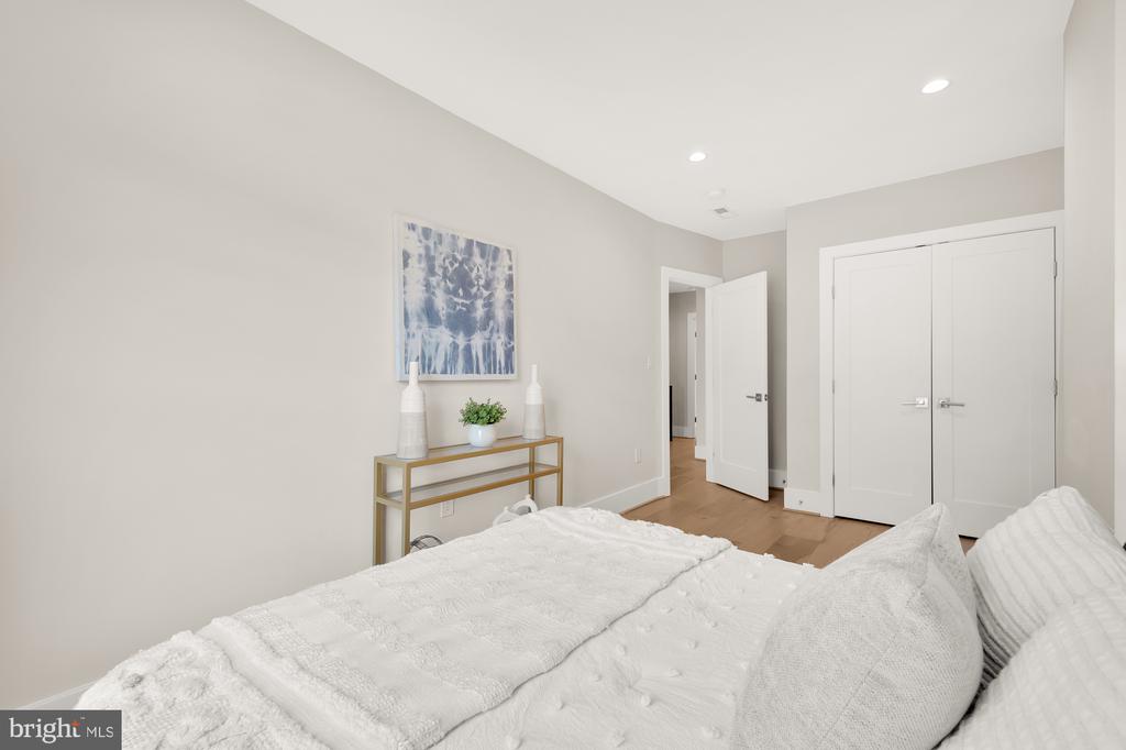 432 Emerson St NW