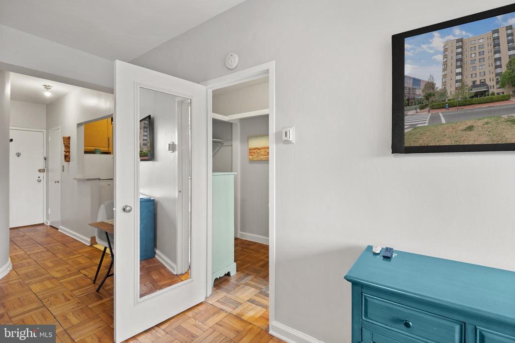 1 Scott Cir NW #409