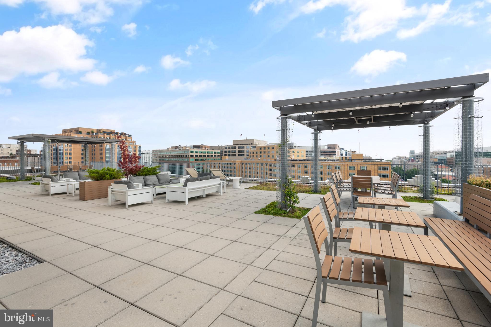 1 Scott Cir NW #409