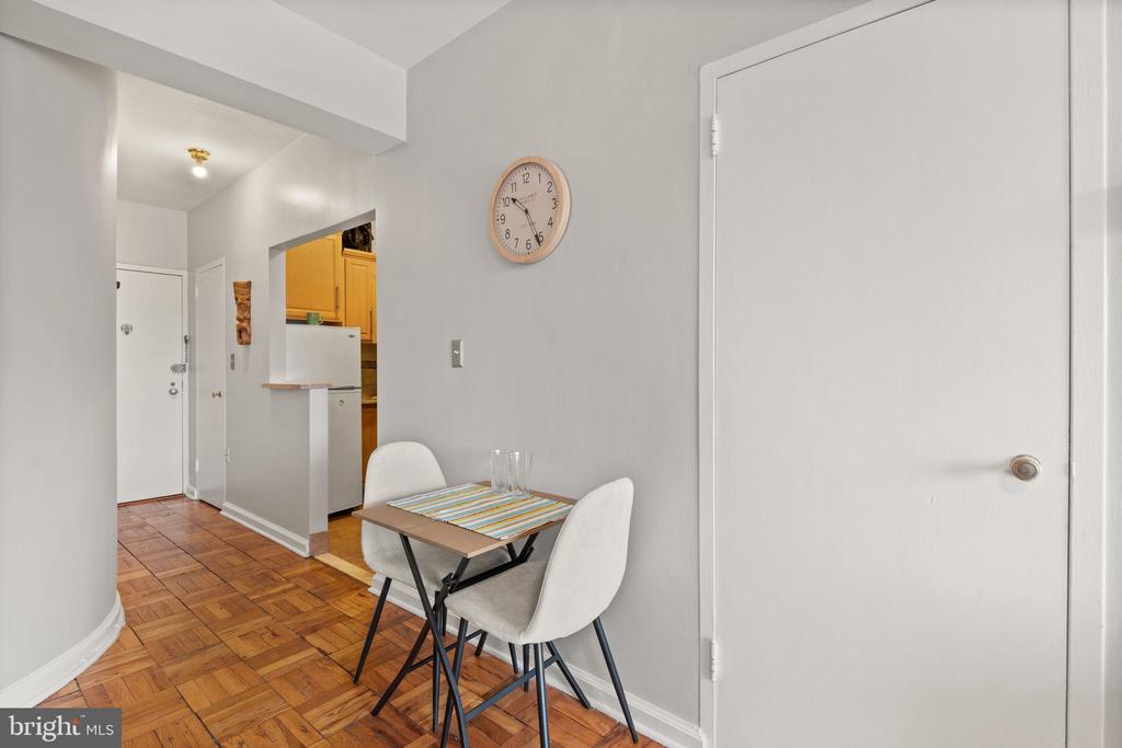 1 Scott Cir NW #409