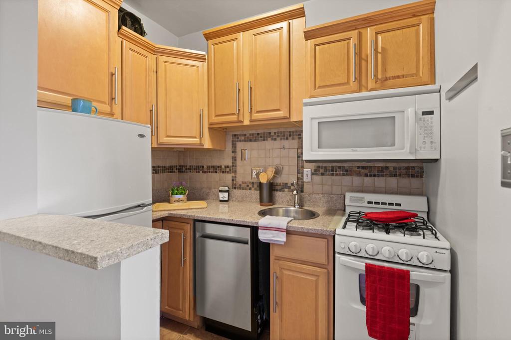 1 Scott Cir NW #409