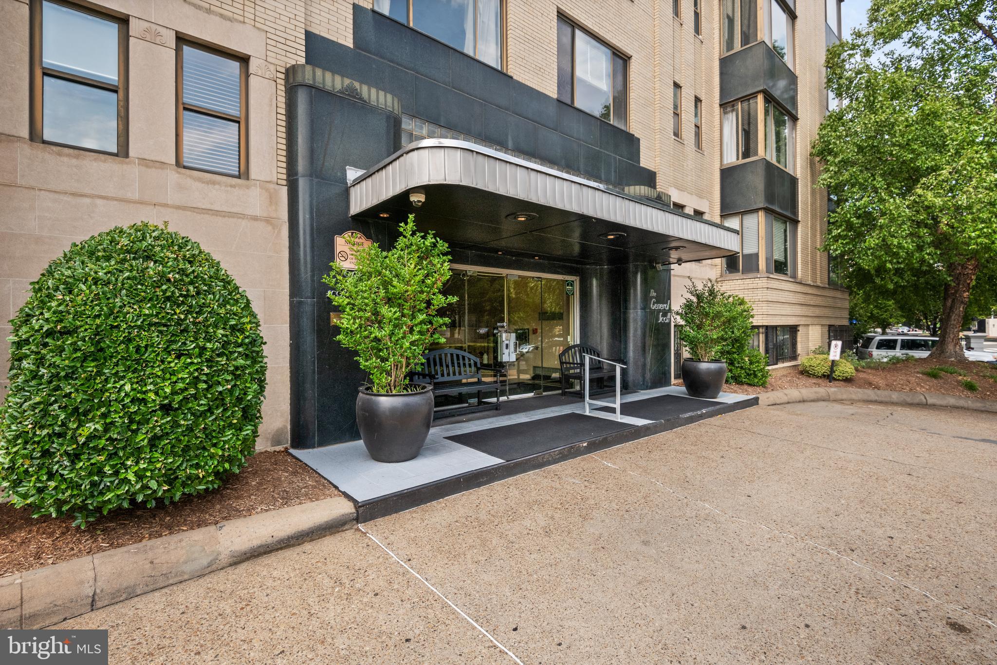 1 Scott Cir NW #409