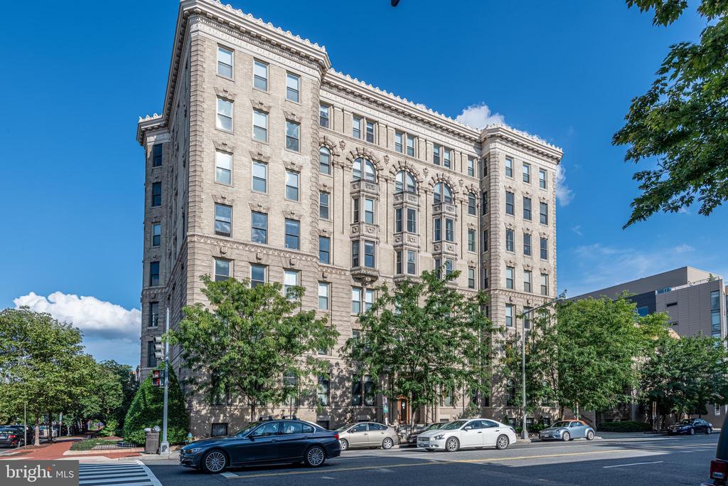 1325 13th St NW #605