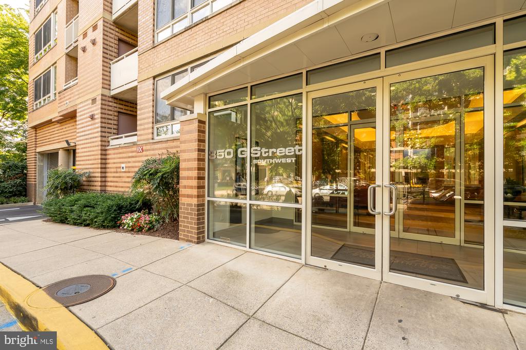 350 G St SW #N121
