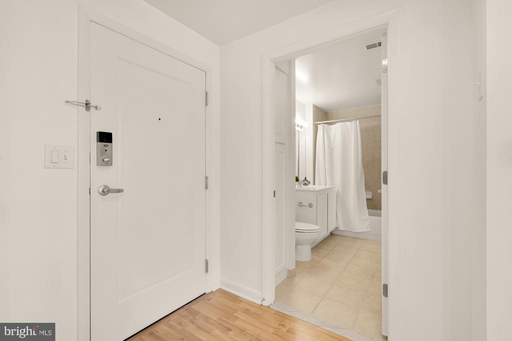 350 G St SW #N121