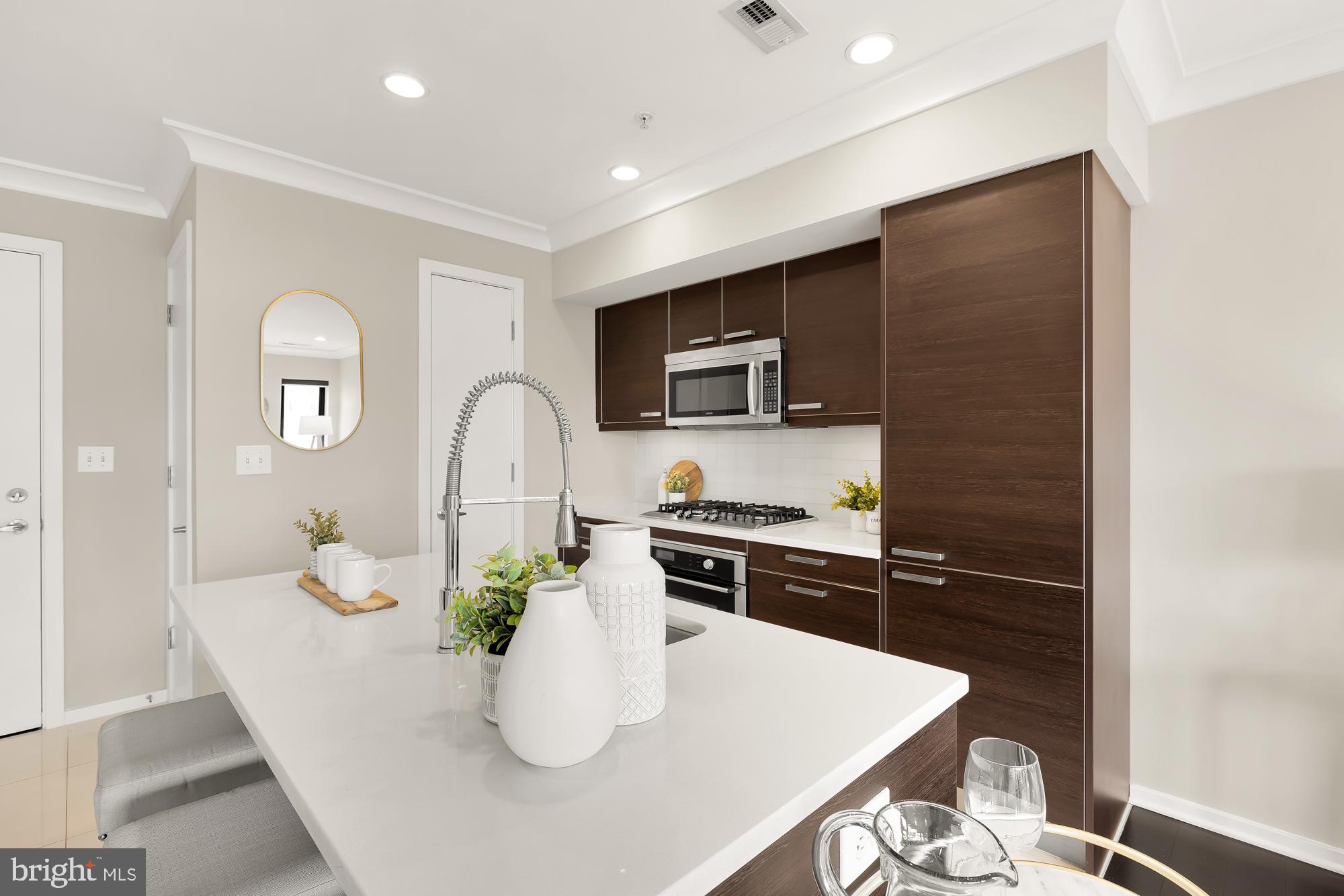 1939 12TH ST NW #302