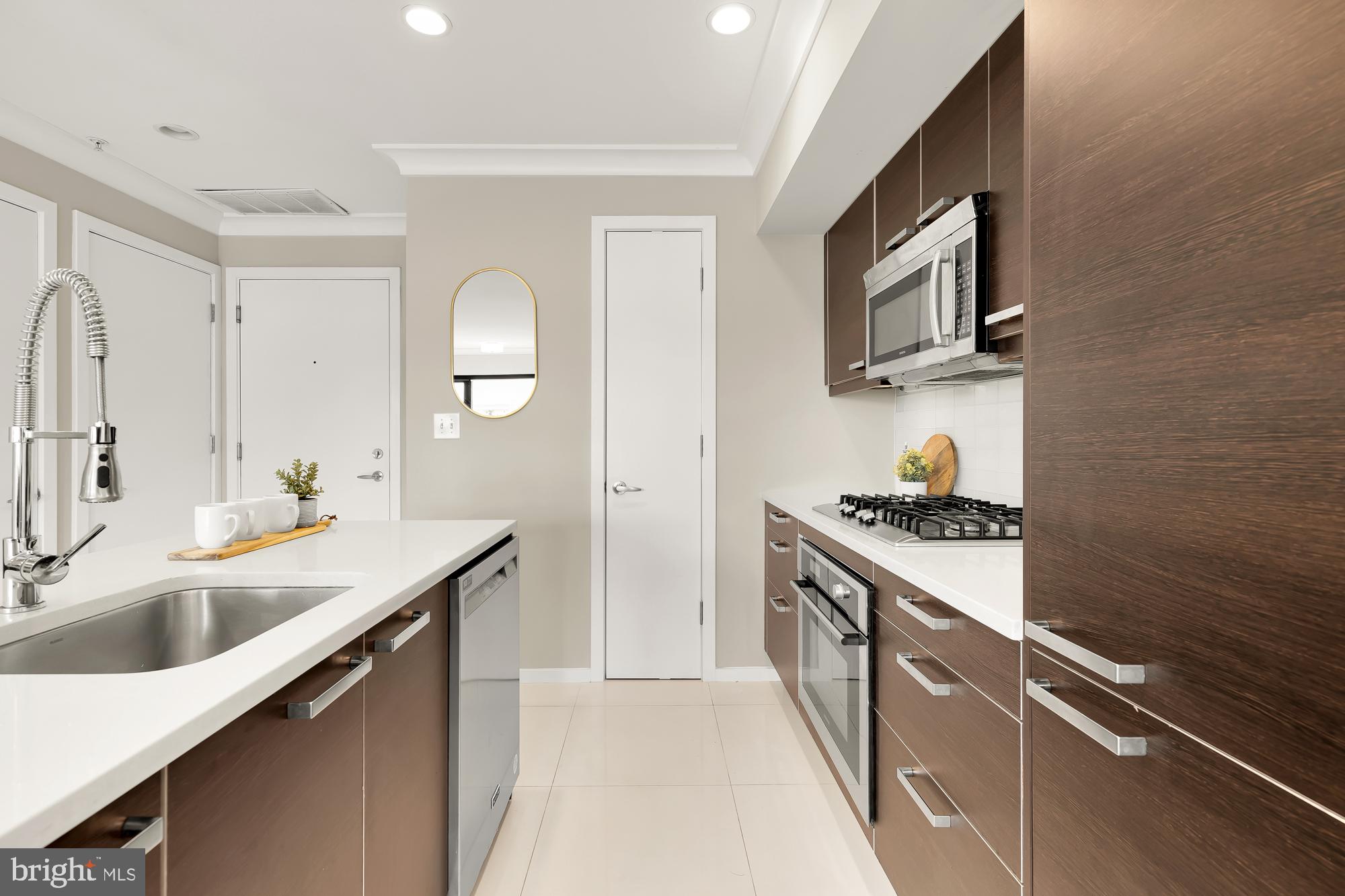 1939 12TH ST NW #302